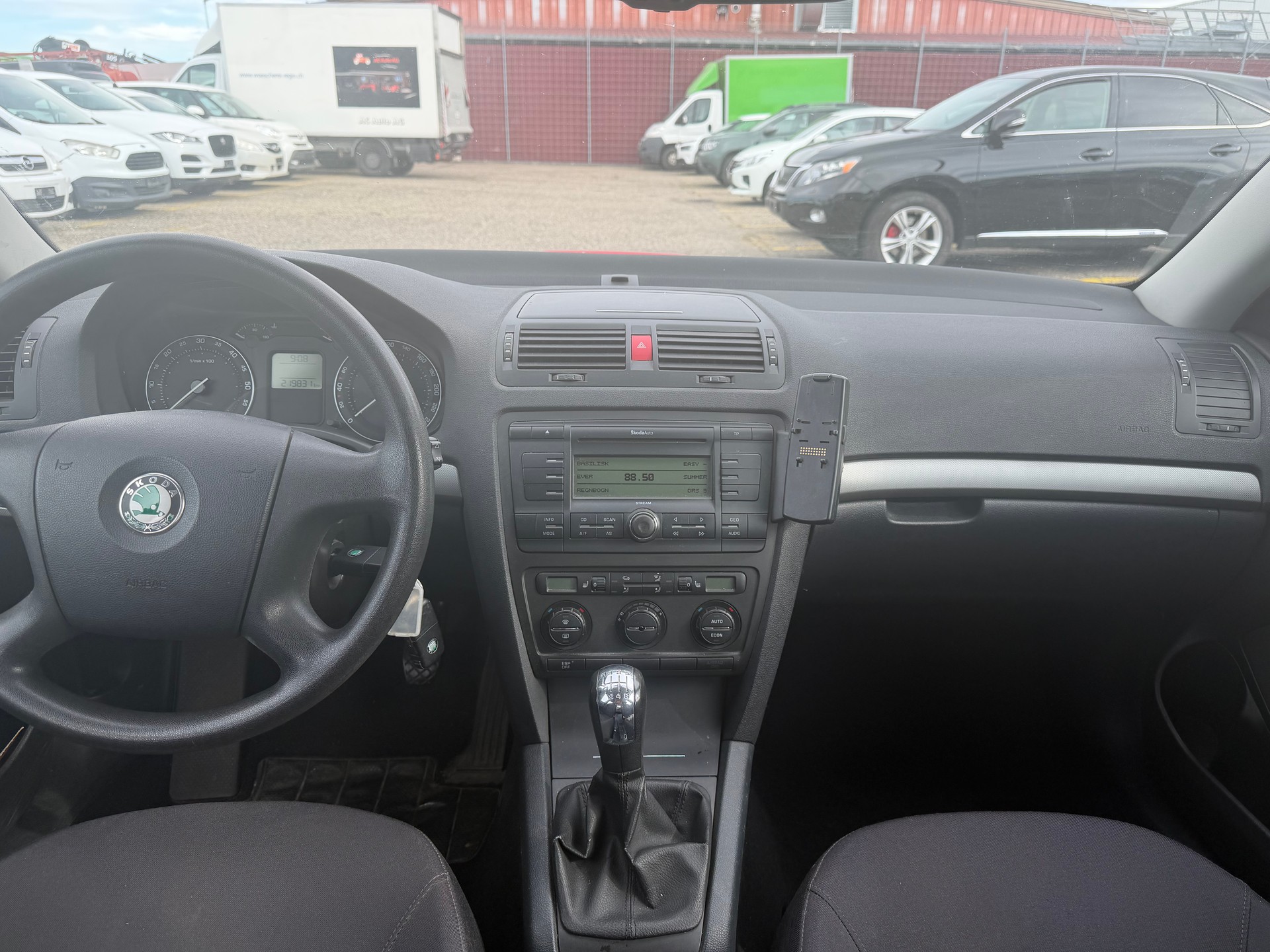 SKODA Octavia 2.0 TDI Elegance-image-7