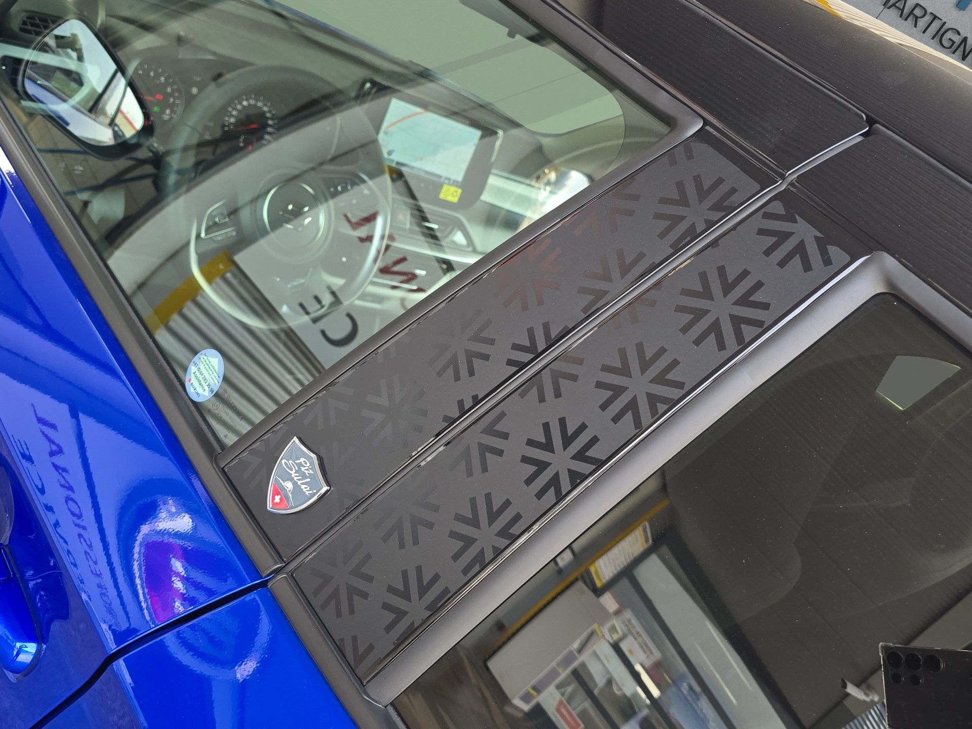 SUZUKI Swift 1.2 Piz Sulai Top Hybrid 4x4-image-19