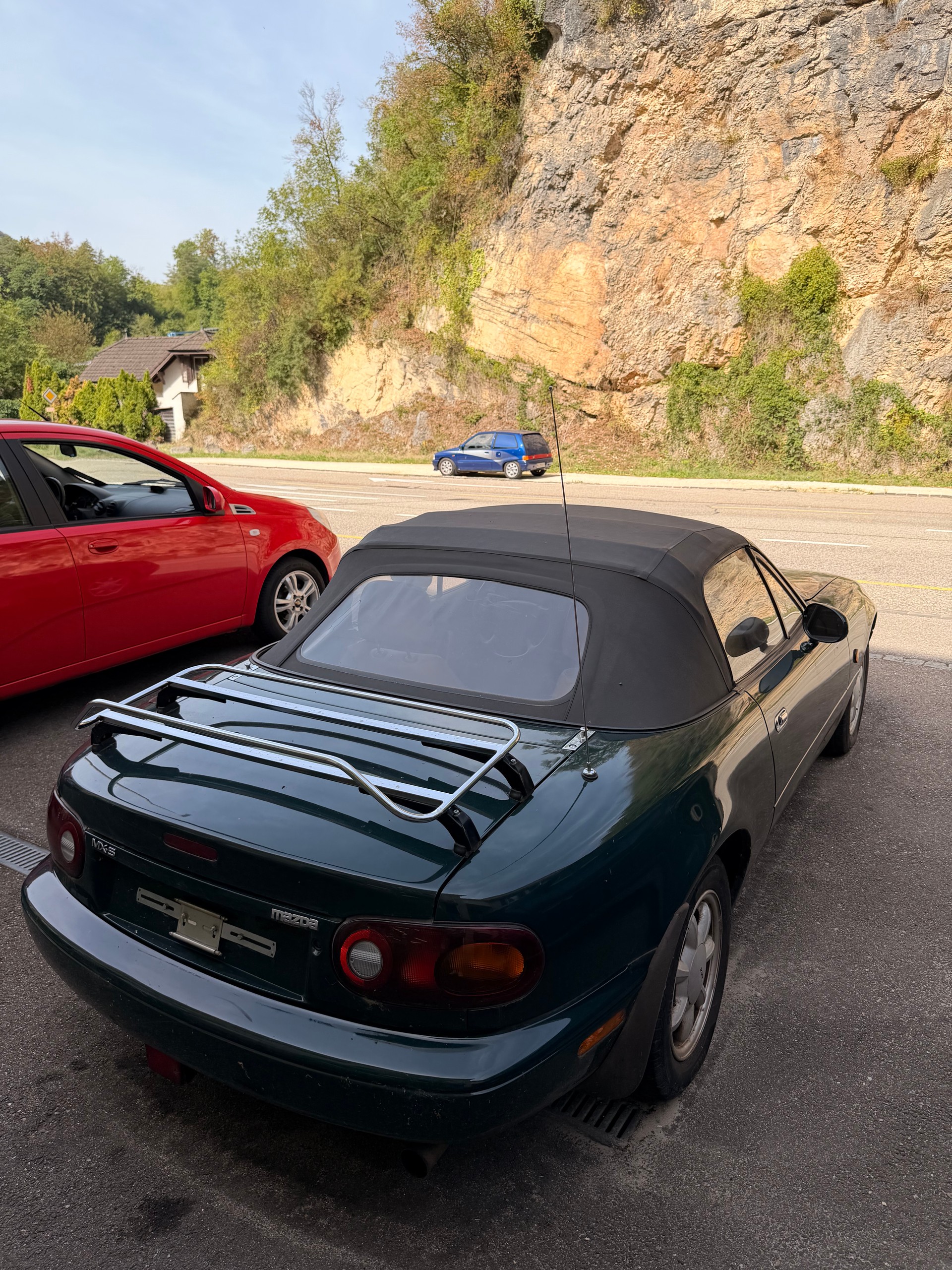 MAZDA MX-5 1.6i-16-image-3