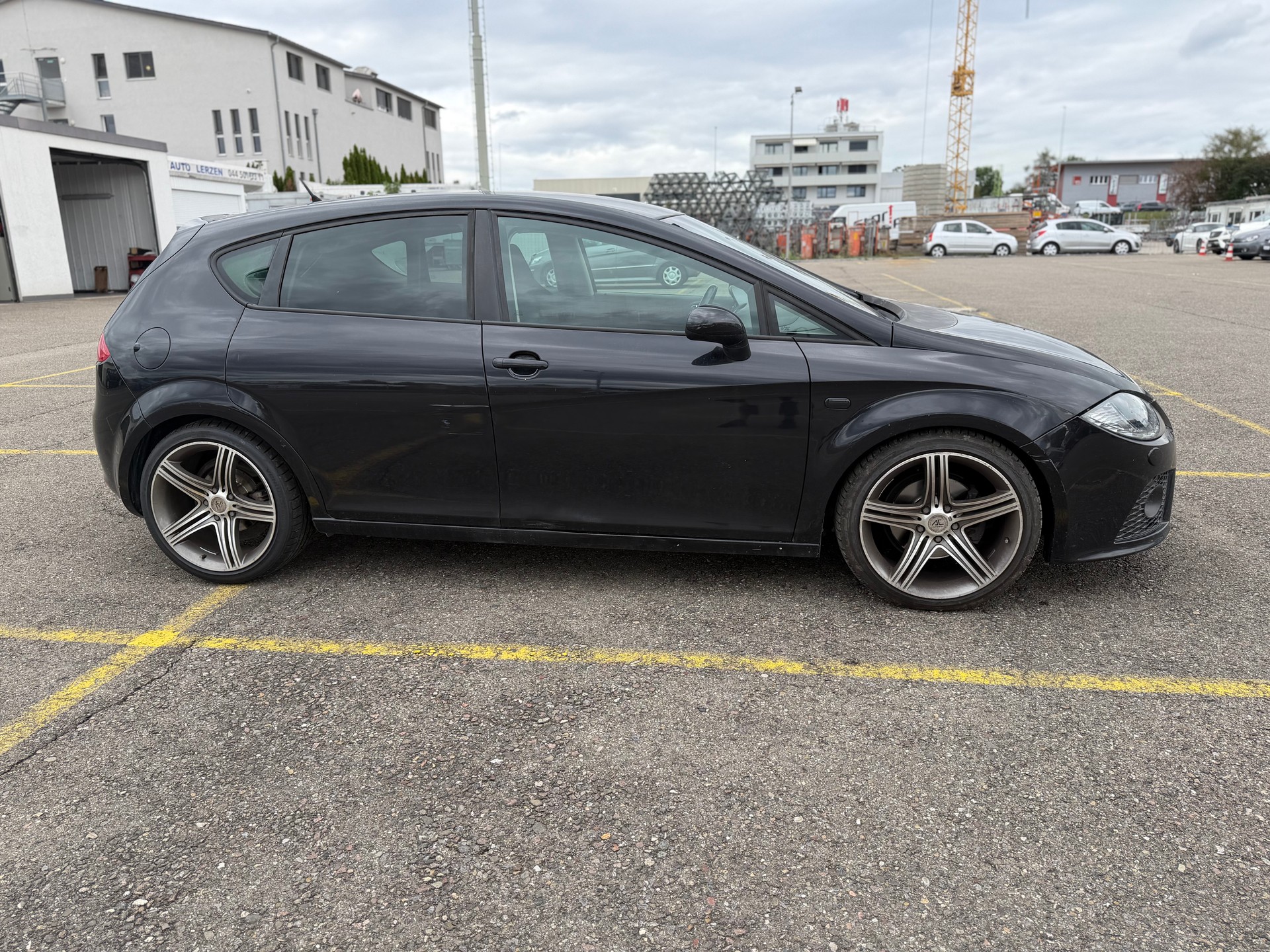 SEAT Leon 2.0 TDI Stylance-image-3