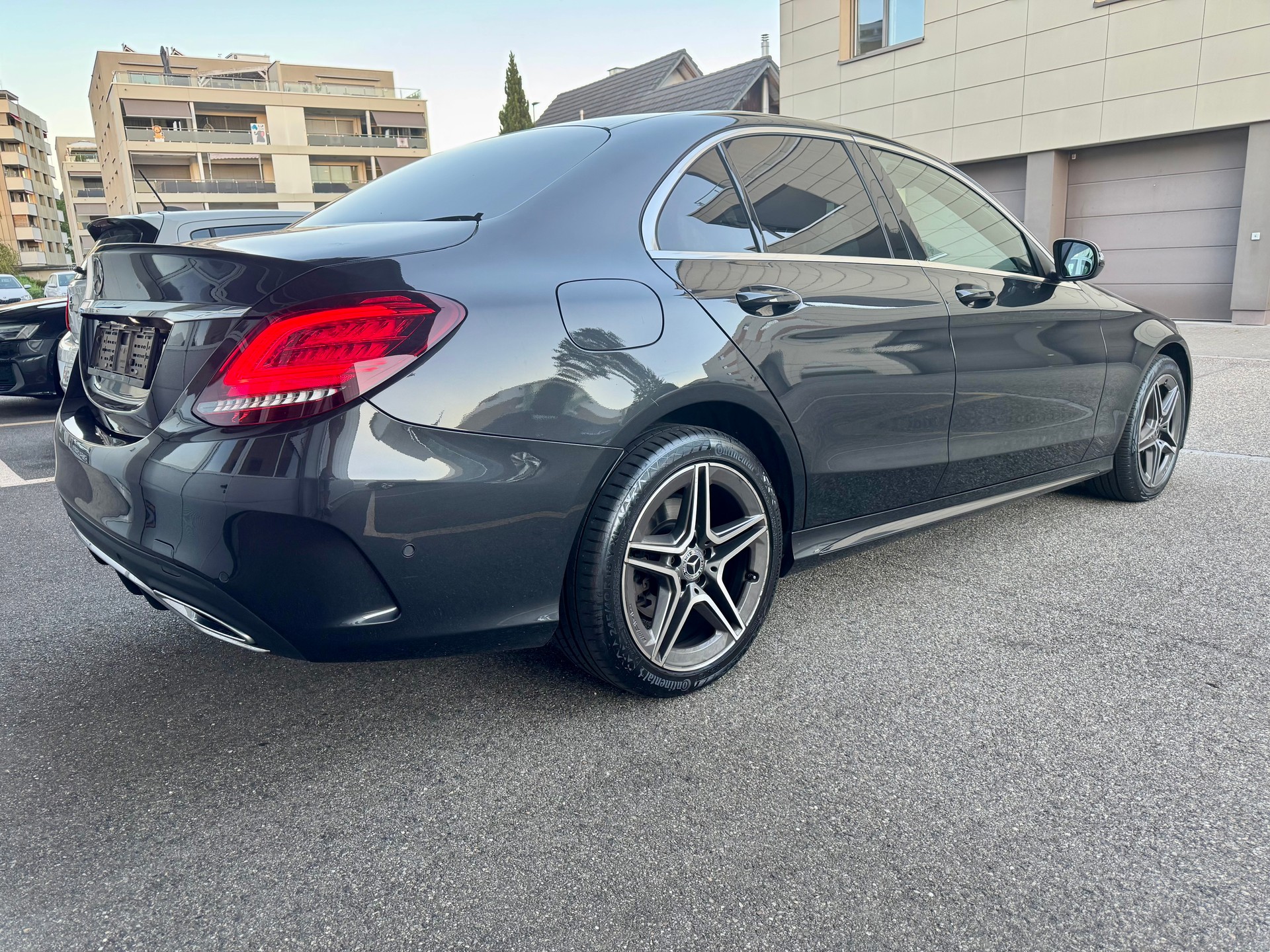 MERCEDES-BENZ C 220 d AMG Line 4Matic 9G-Tronic ** ab MFK **-image-3