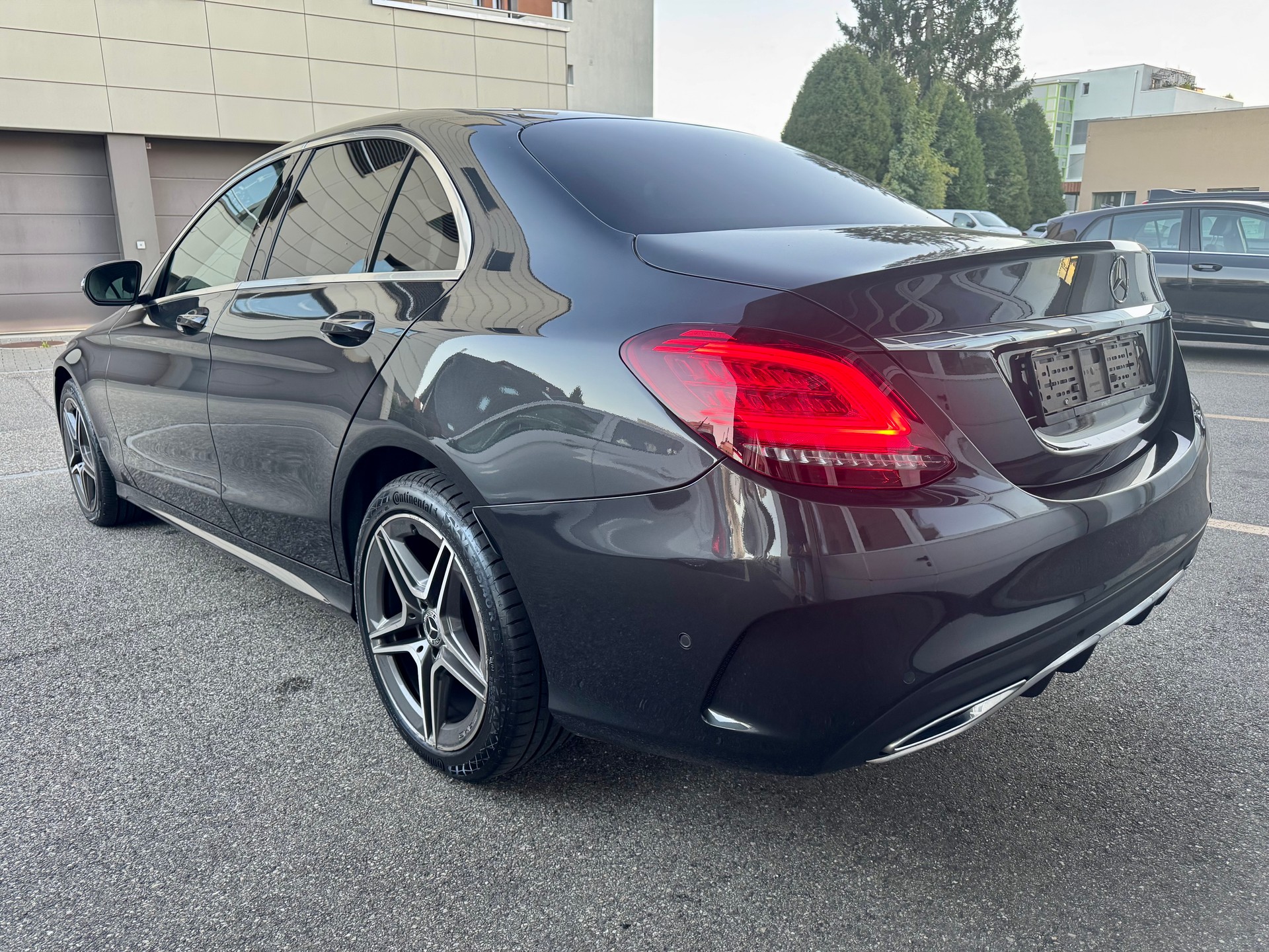 MERCEDES-BENZ C 220 d AMG Line 4Matic 9G-Tronic ** ab MFK **-image-4