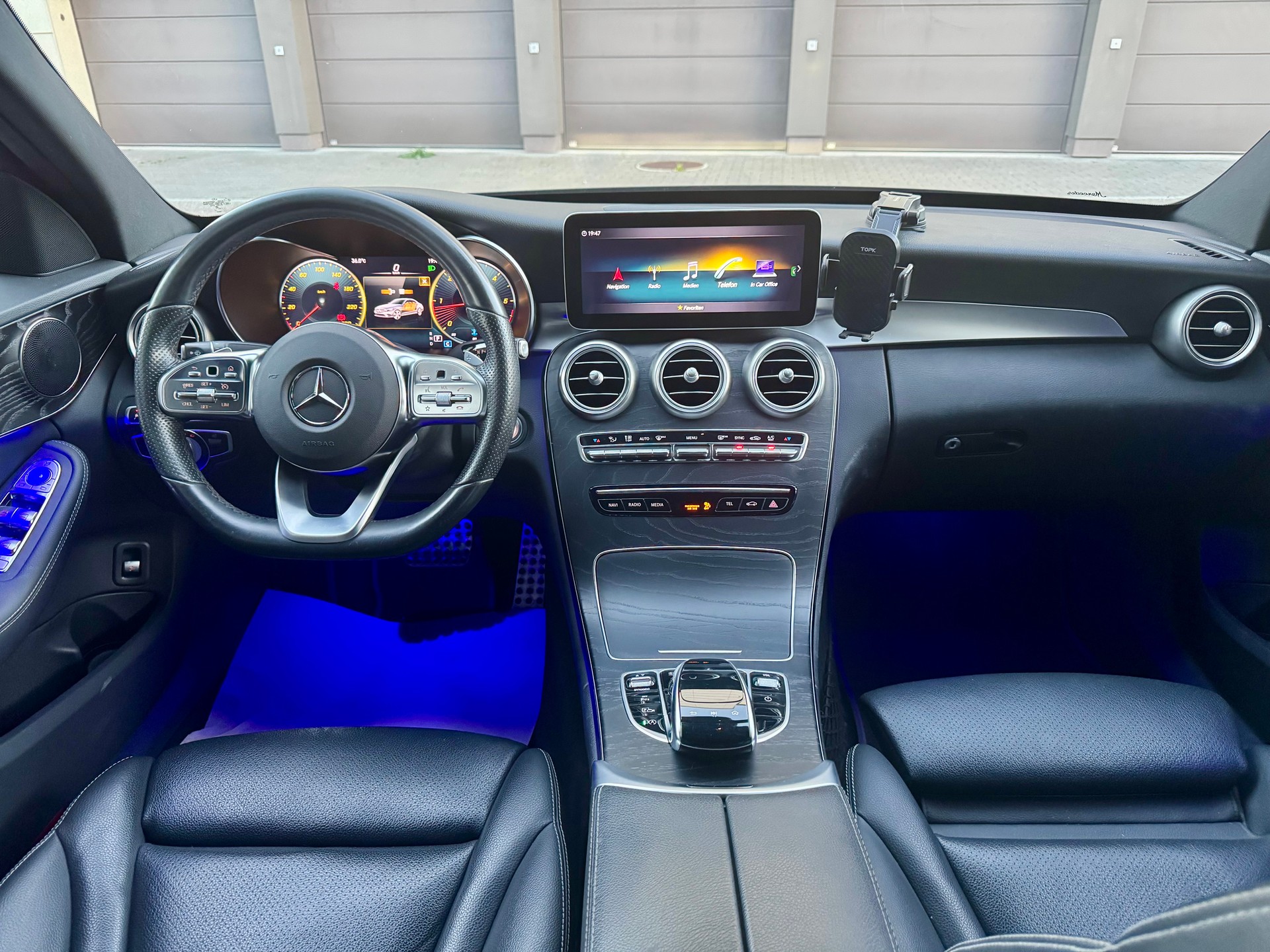 MERCEDES-BENZ C 220 d AMG Line 4Matic 9G-Tronic ** ab MFK **-image-7