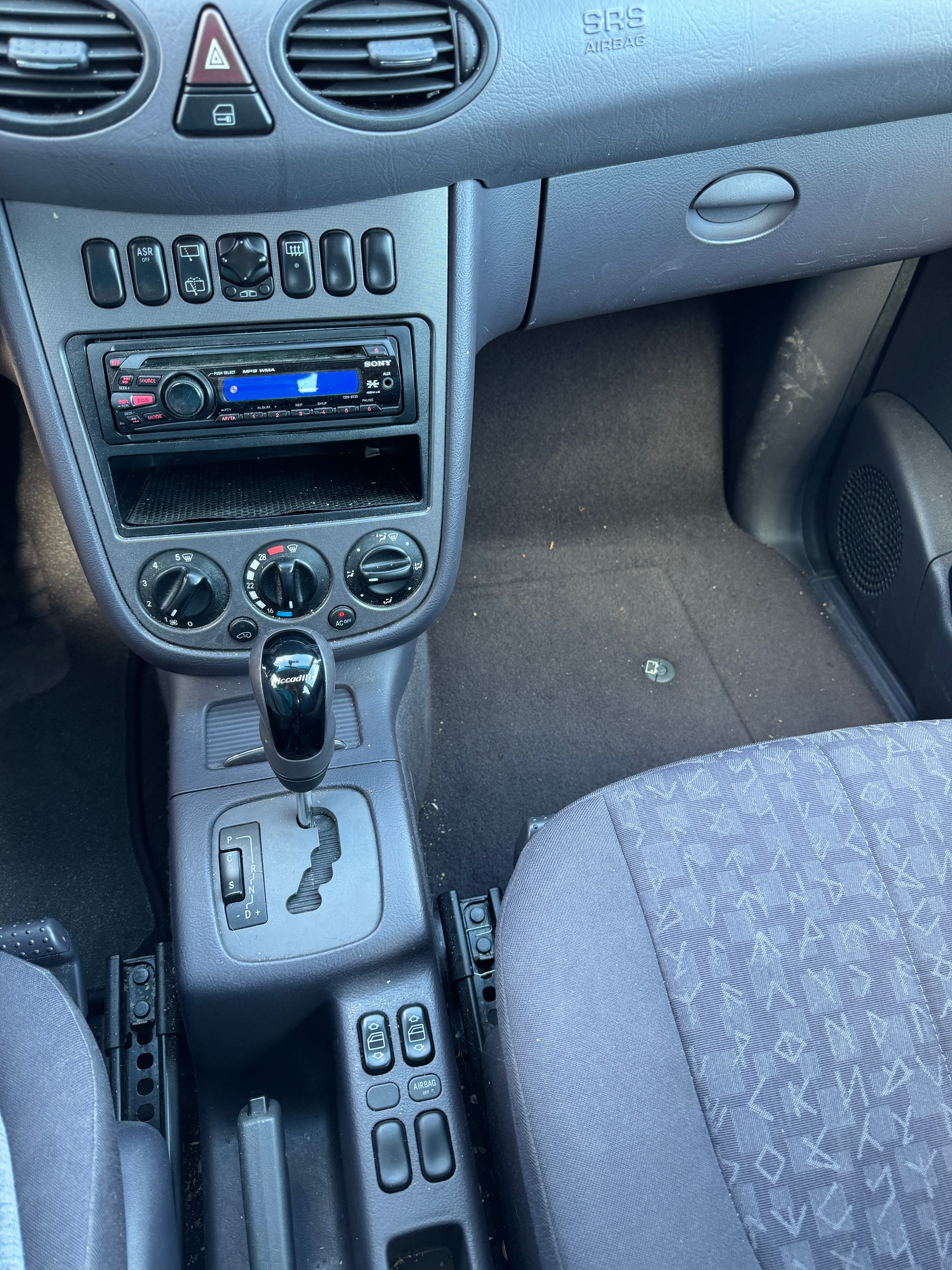 MERCEDES-BENZ A 170 CDI Classic (Radio CD * Automatik * Klima * BO3)-image-10