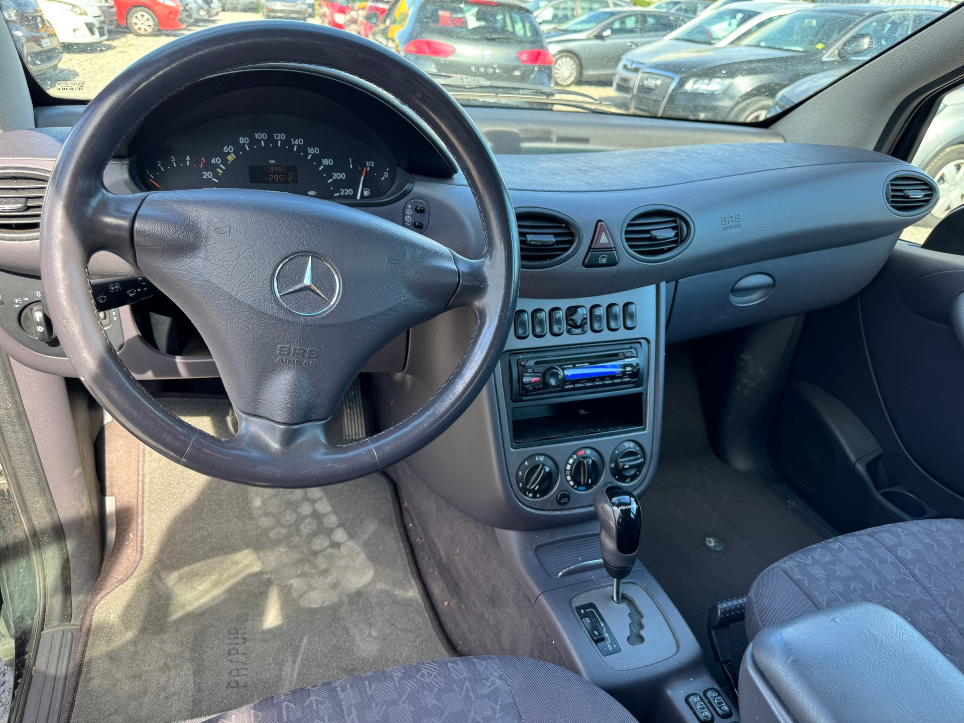 MERCEDES-BENZ A 170 CDI Classic (Radio CD * Automatik * Klima * BO3)-image-9