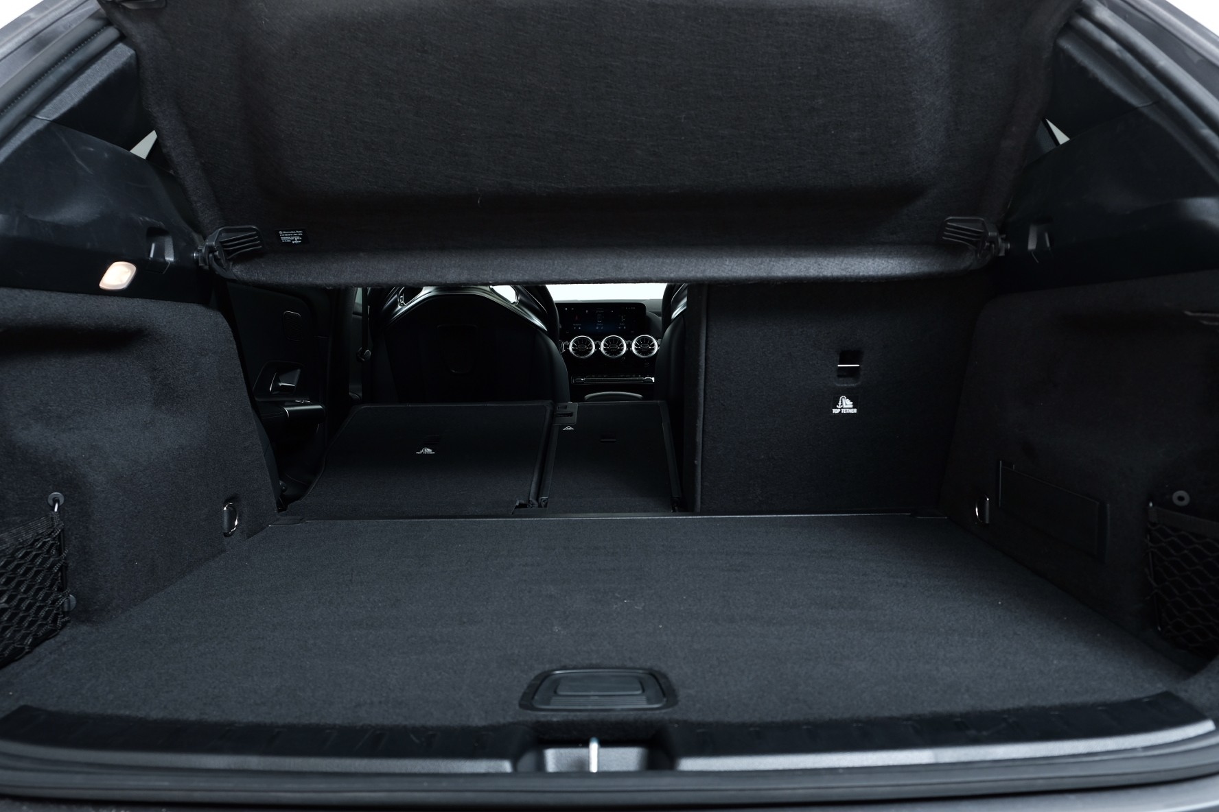 MERCEDES-BENZ GLA 35 AMG 4matic H247-image-11