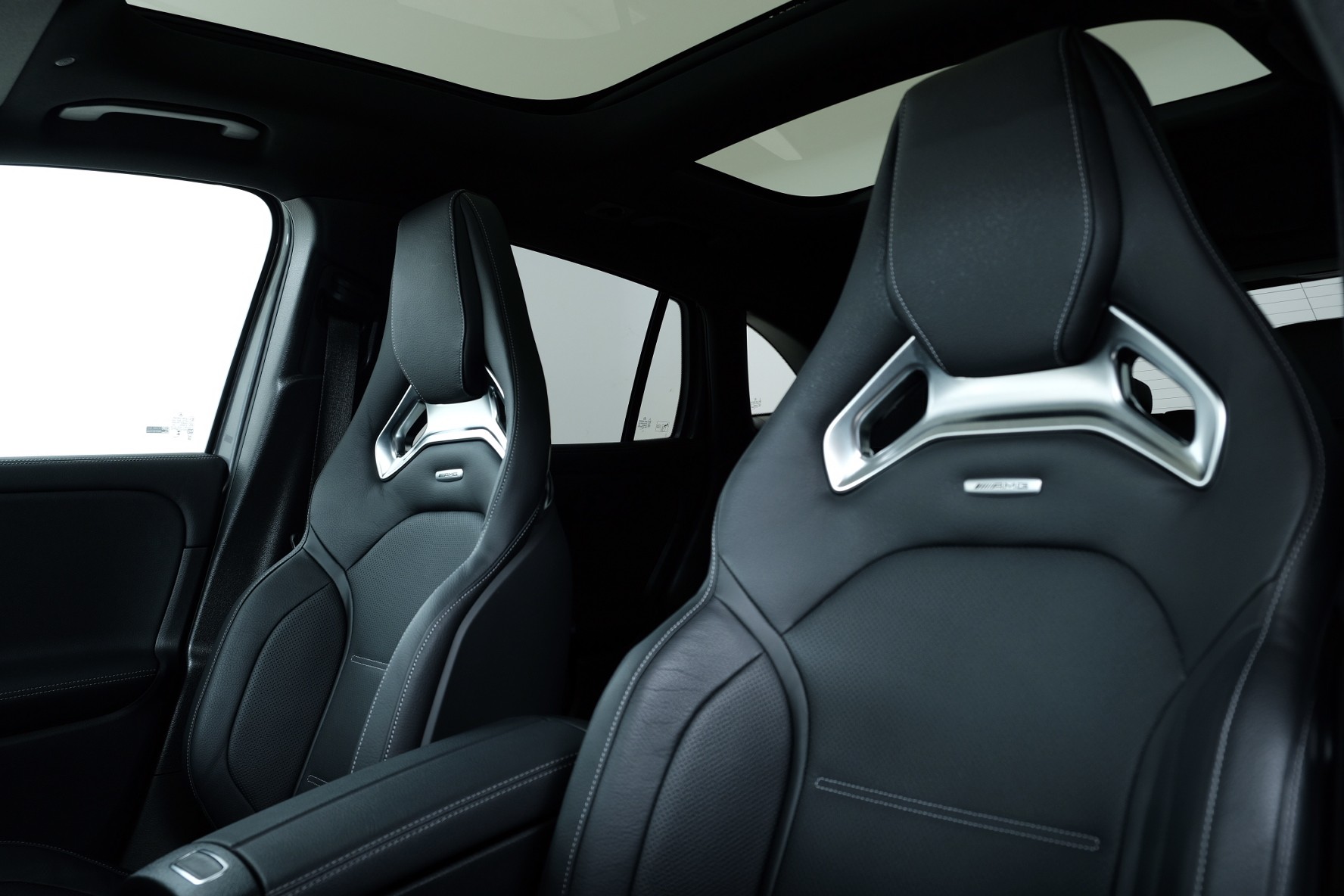 MERCEDES-BENZ GLA 35 AMG 4matic H247-image-8