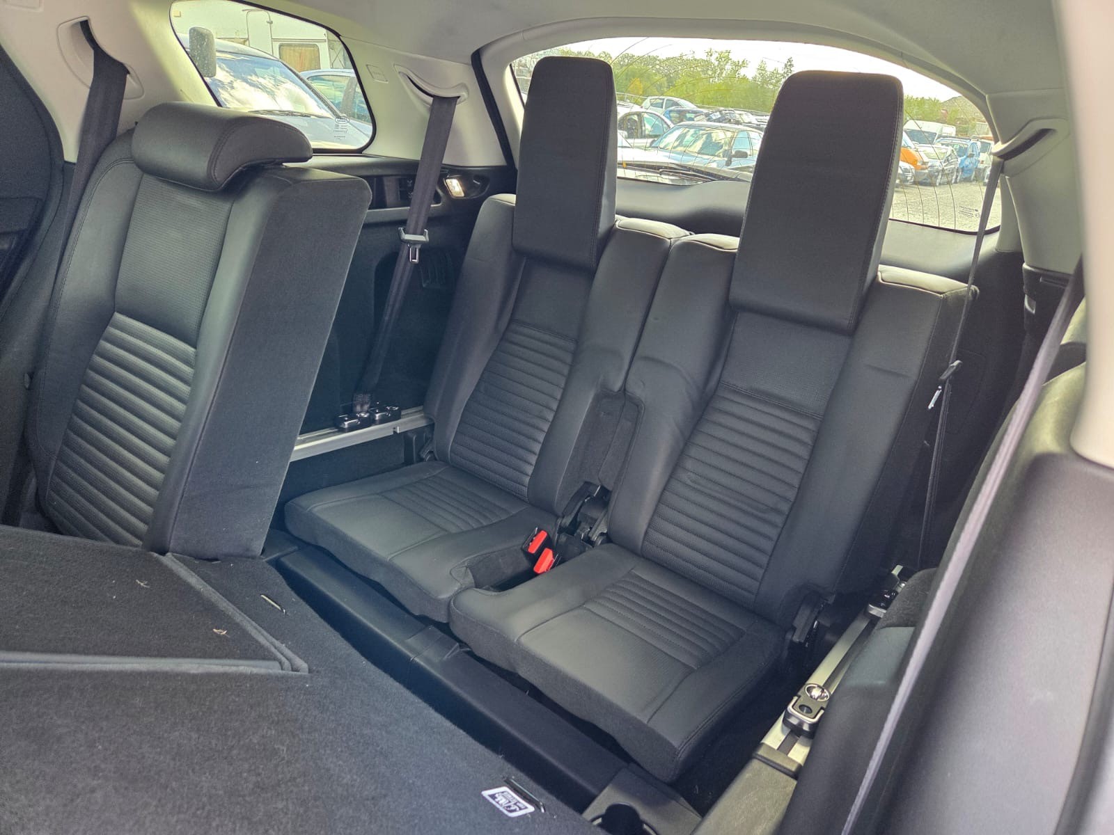 LAND ROVER Discovery Sport 2.0 Si4 HSE Luxury AT9-image-12
