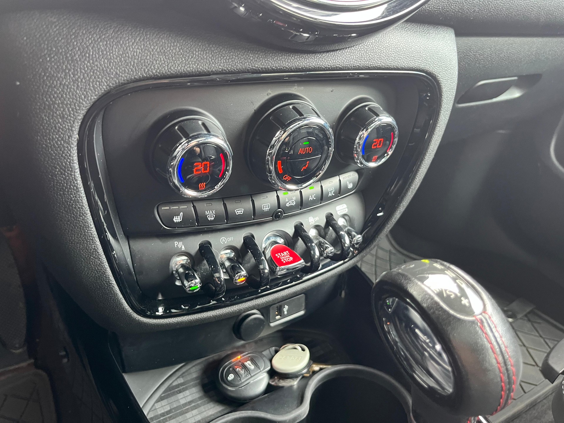 MINI Clubman Cooper S ALL4 Steptronic-image-17
