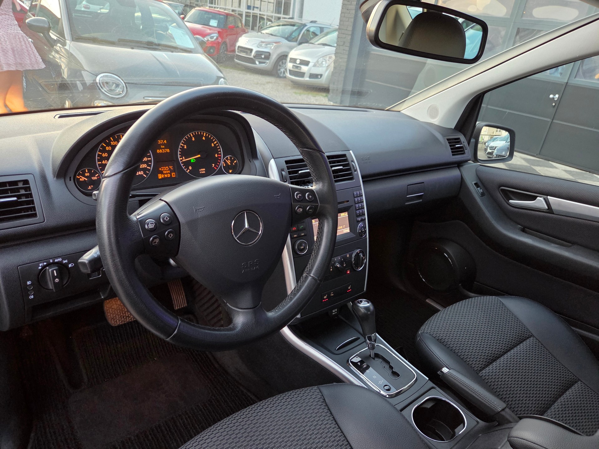 MERCEDES-BENZ A 180 (170) Avantgarde Autotronic-image-12