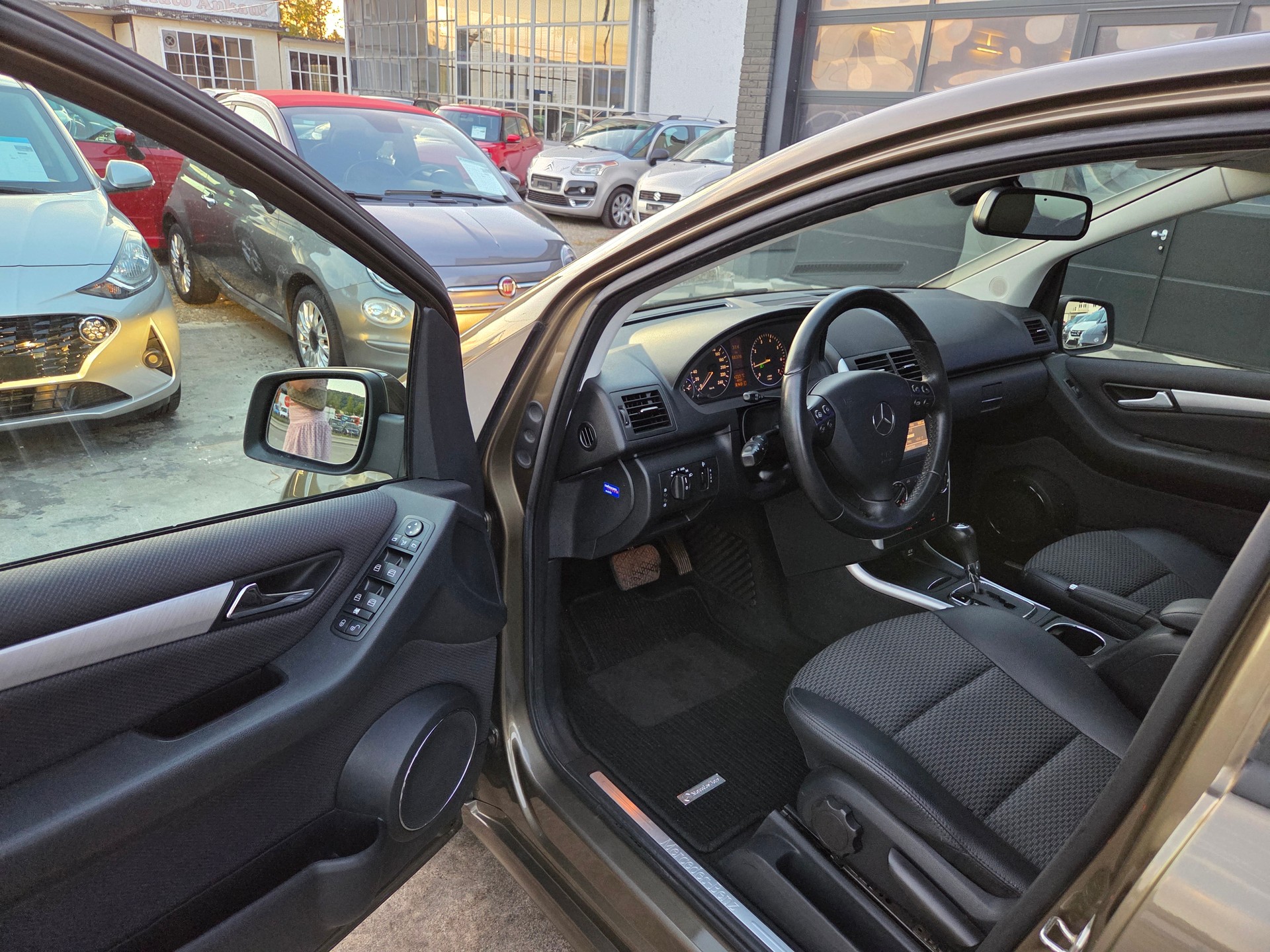 MERCEDES-BENZ A 180 (170) Avantgarde Autotronic-image-10