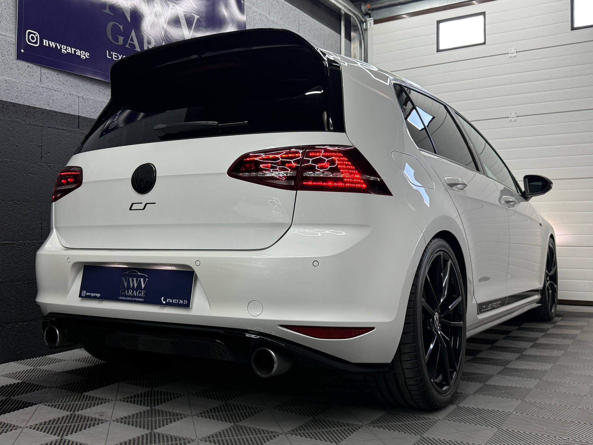 VW Golf 2.0 TSI GTI Clubsport DSG-image-5