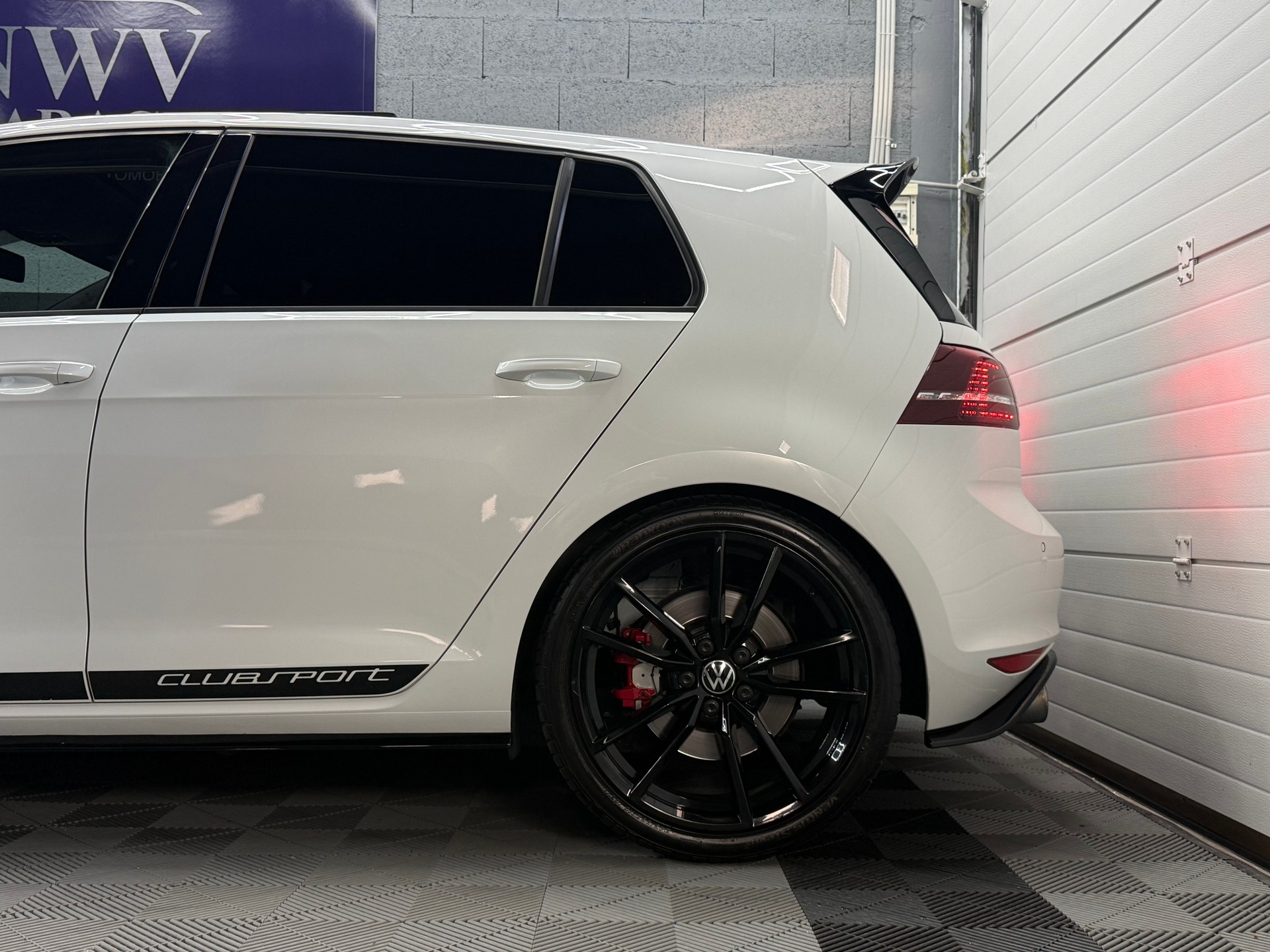 VW Golf 2.0 TSI GTI Clubsport DSG-image-14