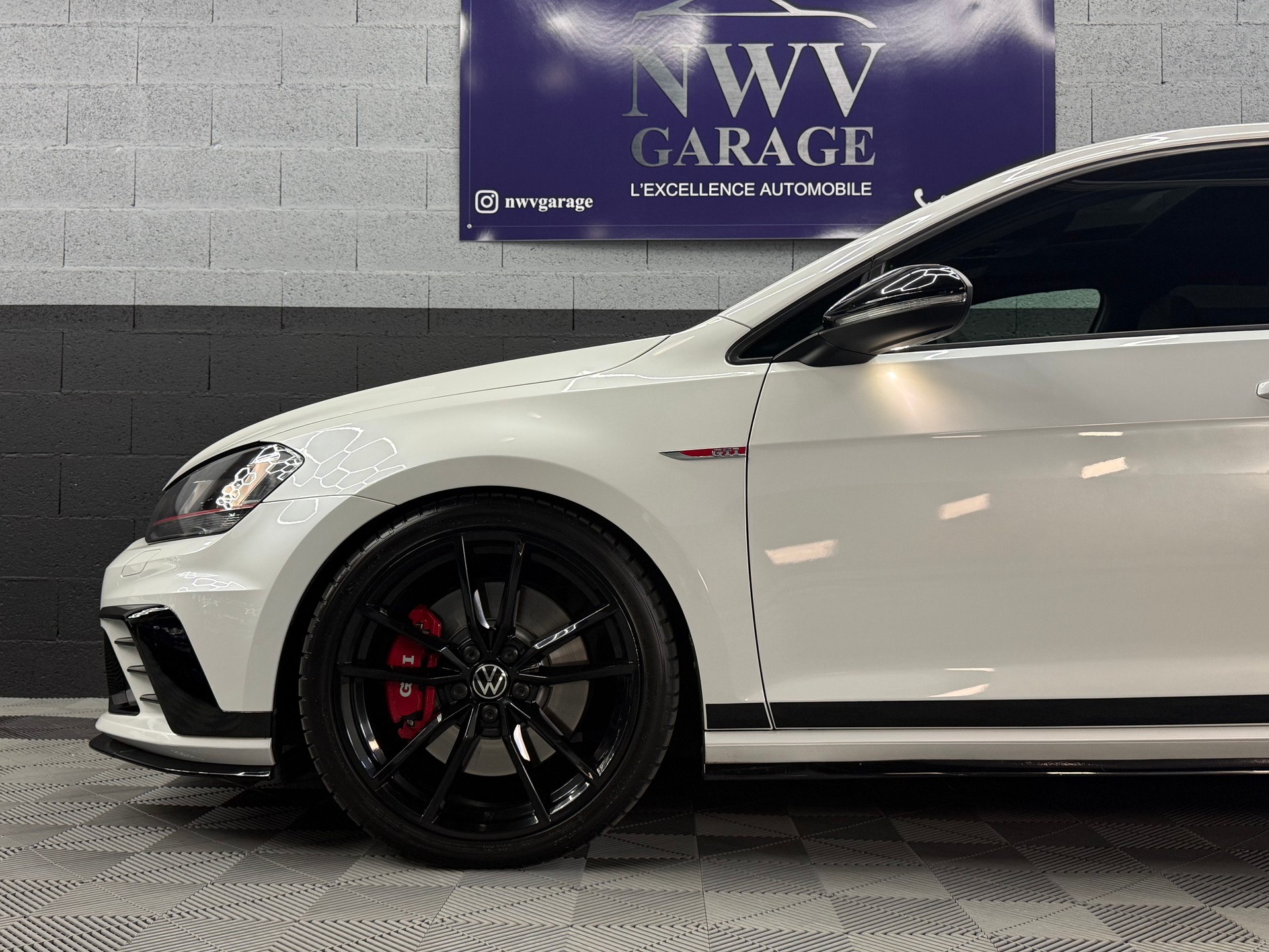 VW Golf 2.0 TSI GTI Clubsport DSG-image-13