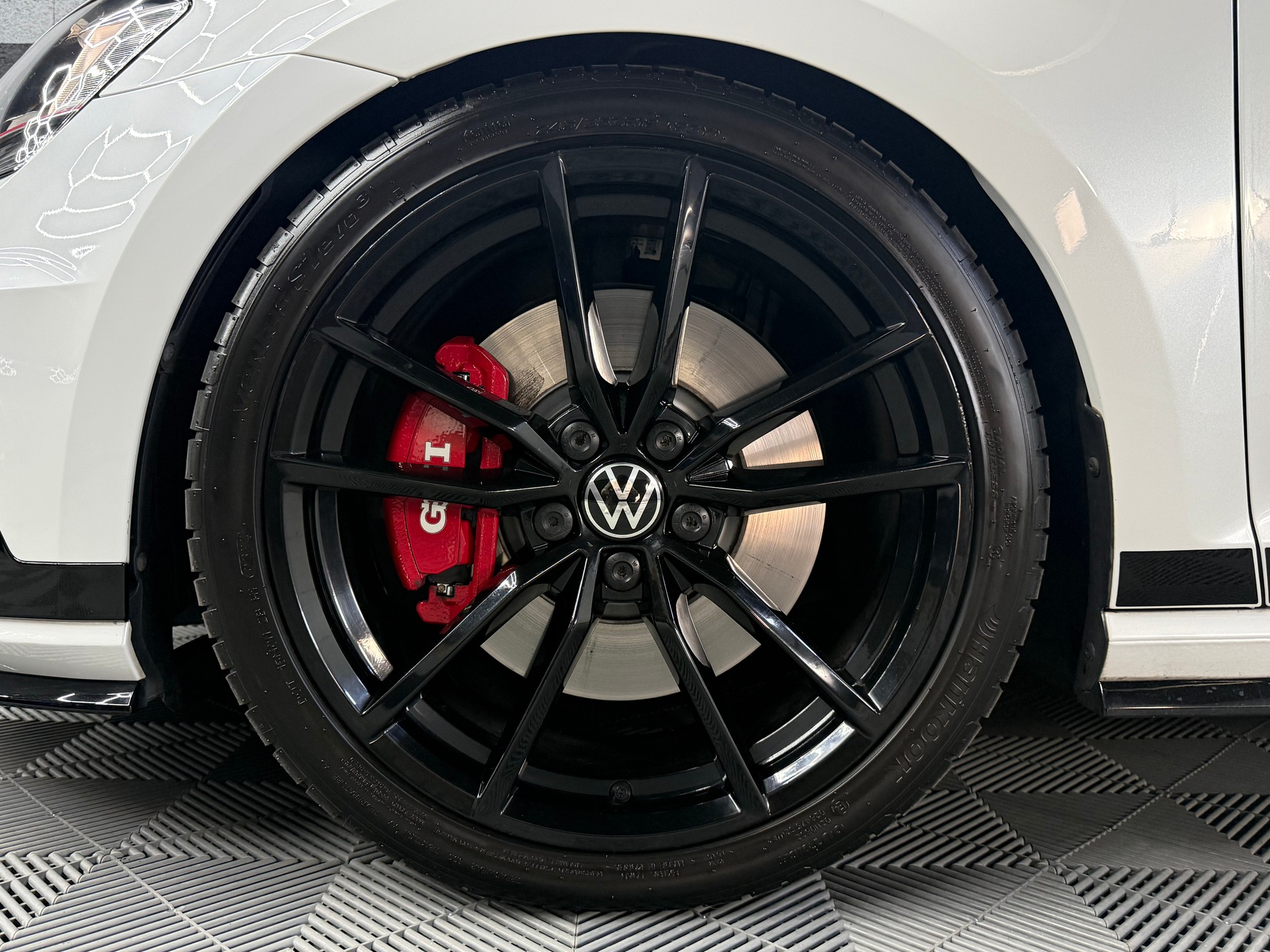 VW Golf 2.0 TSI GTI Clubsport DSG-image-15