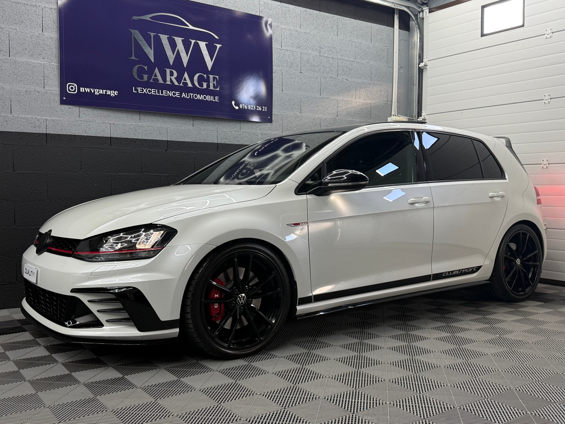 VW Golf 2.0 TSI GTI Clubsport DSG-image-1