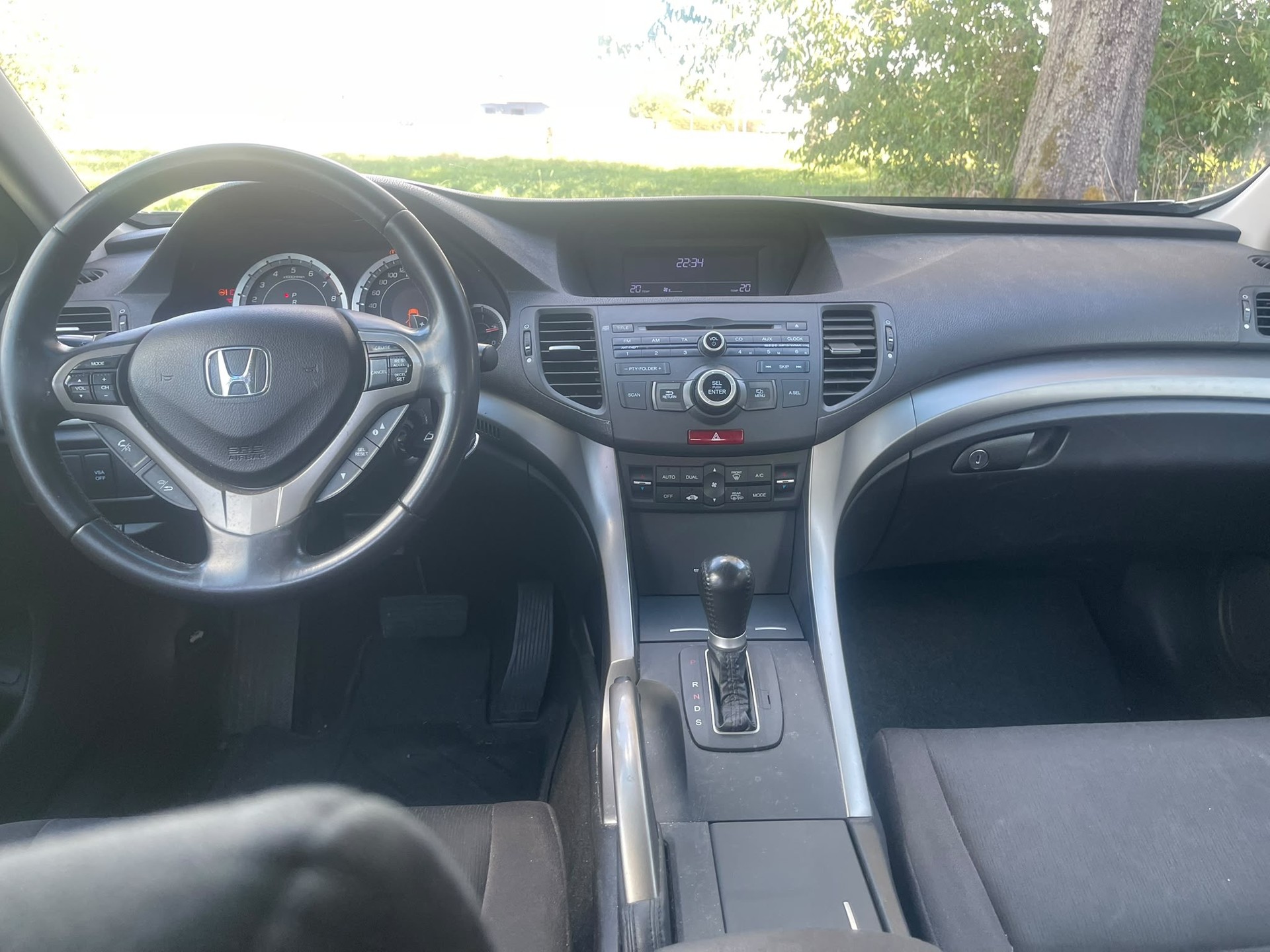 HONDA Accord Tourer 2.0i 16V Executive Automatic-image-9