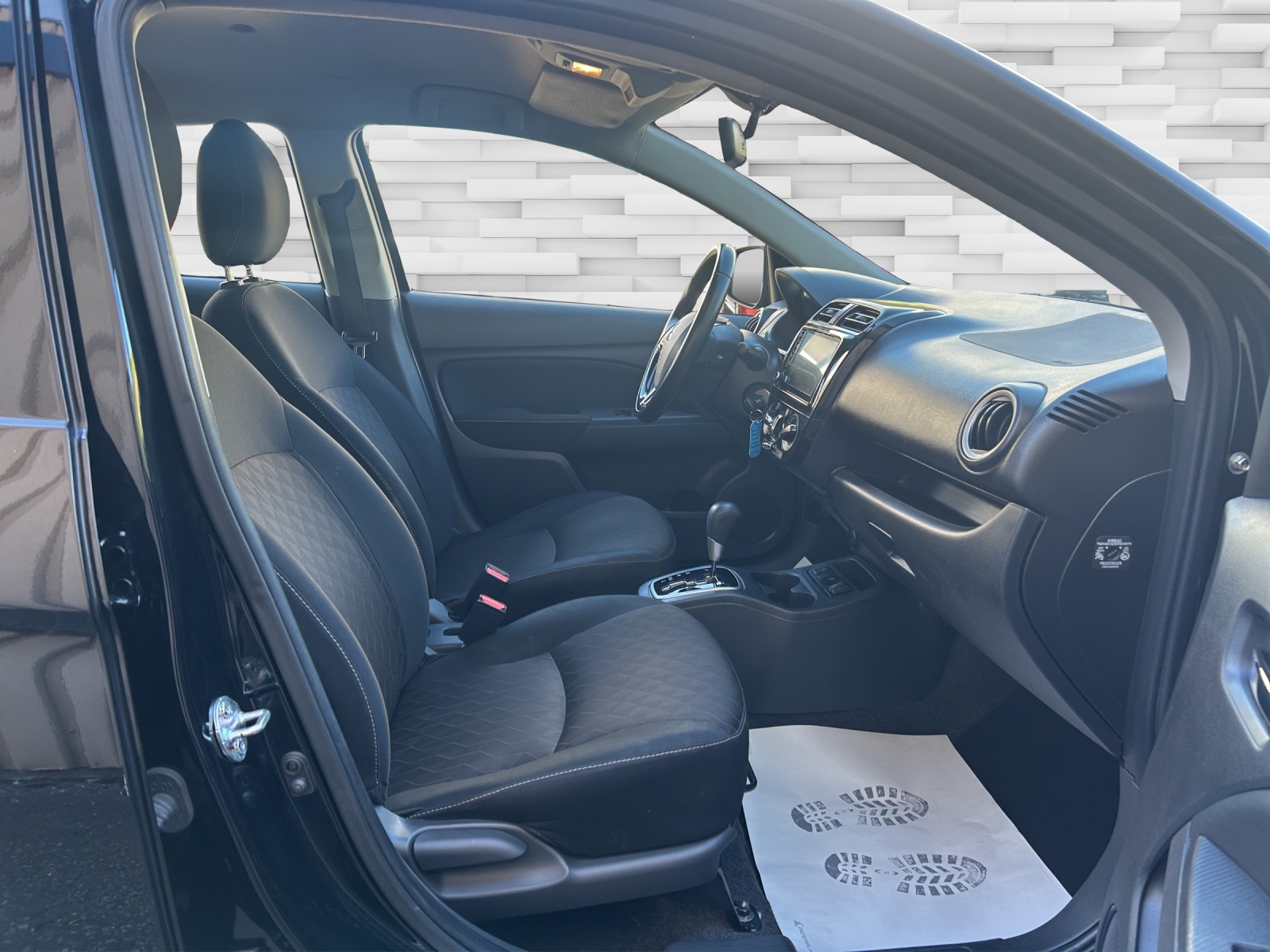 MITSUBISHI Space Star 1.2 CVT Invite-image-8