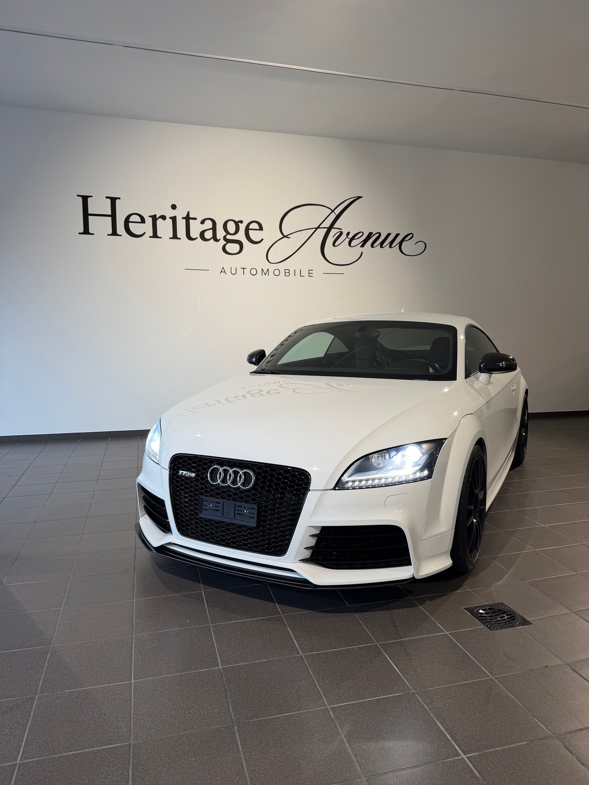 AUDI TT RS plus Coupé 2.5 TFSI quattro S-tronic-image-1