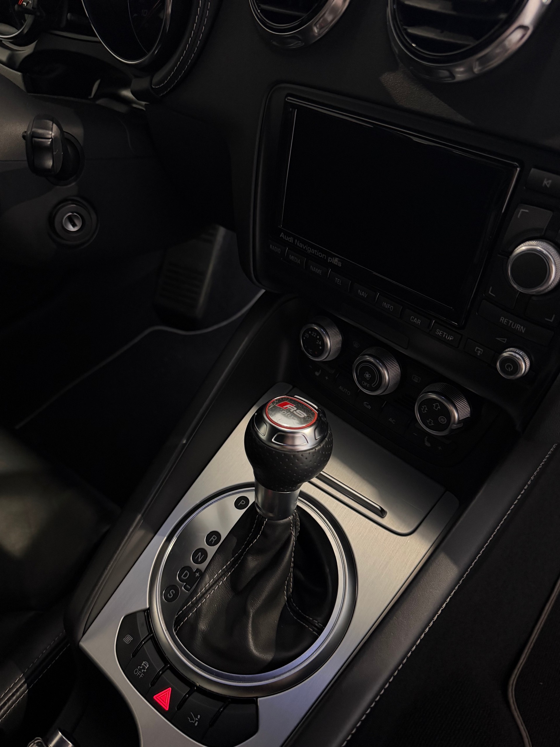 AUDI TT RS plus Coupé 2.5 TFSI quattro S-tronic-image-9