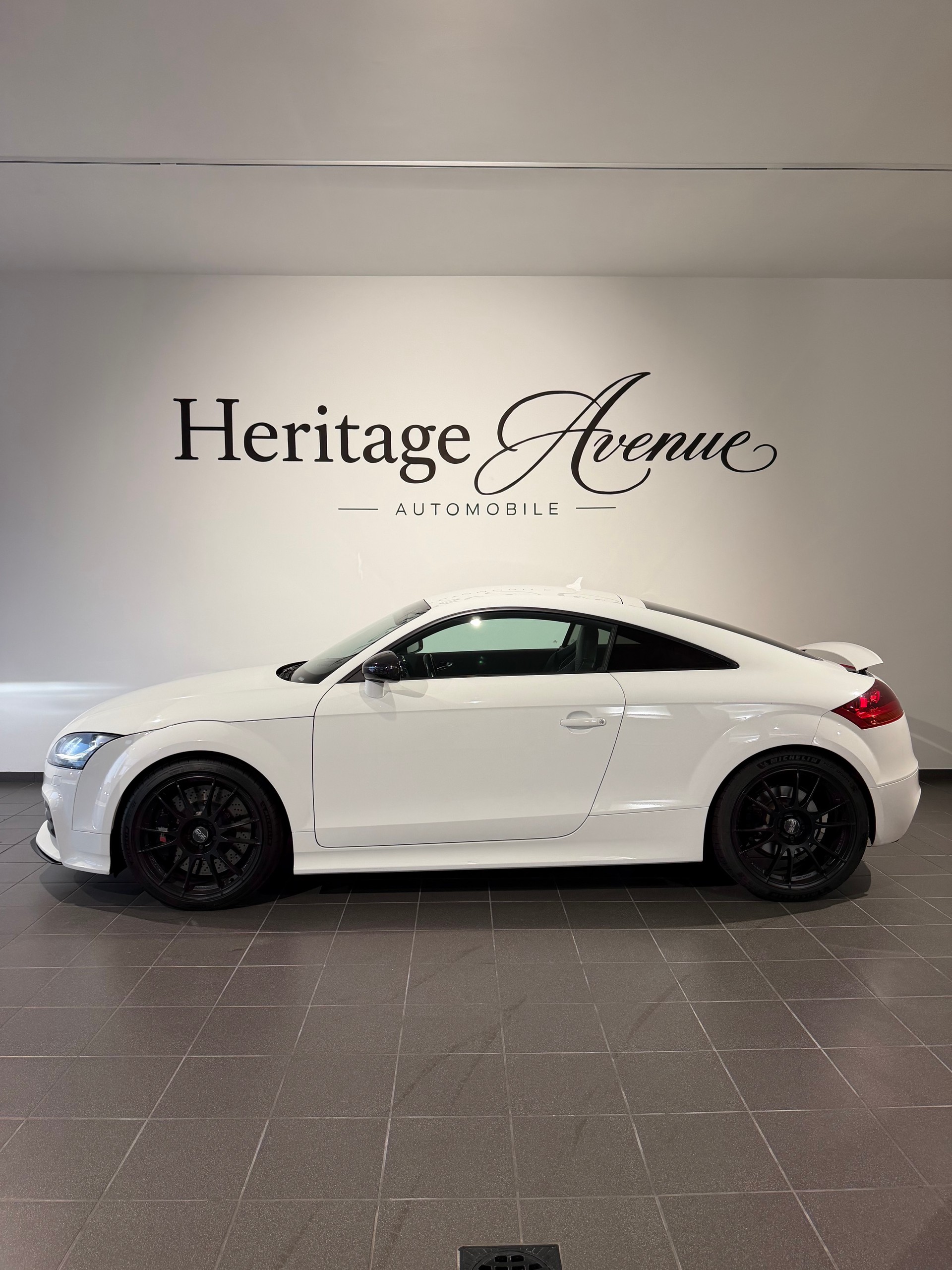 AUDI TT RS plus Coupé 2.5 TFSI quattro S-tronic-image-2