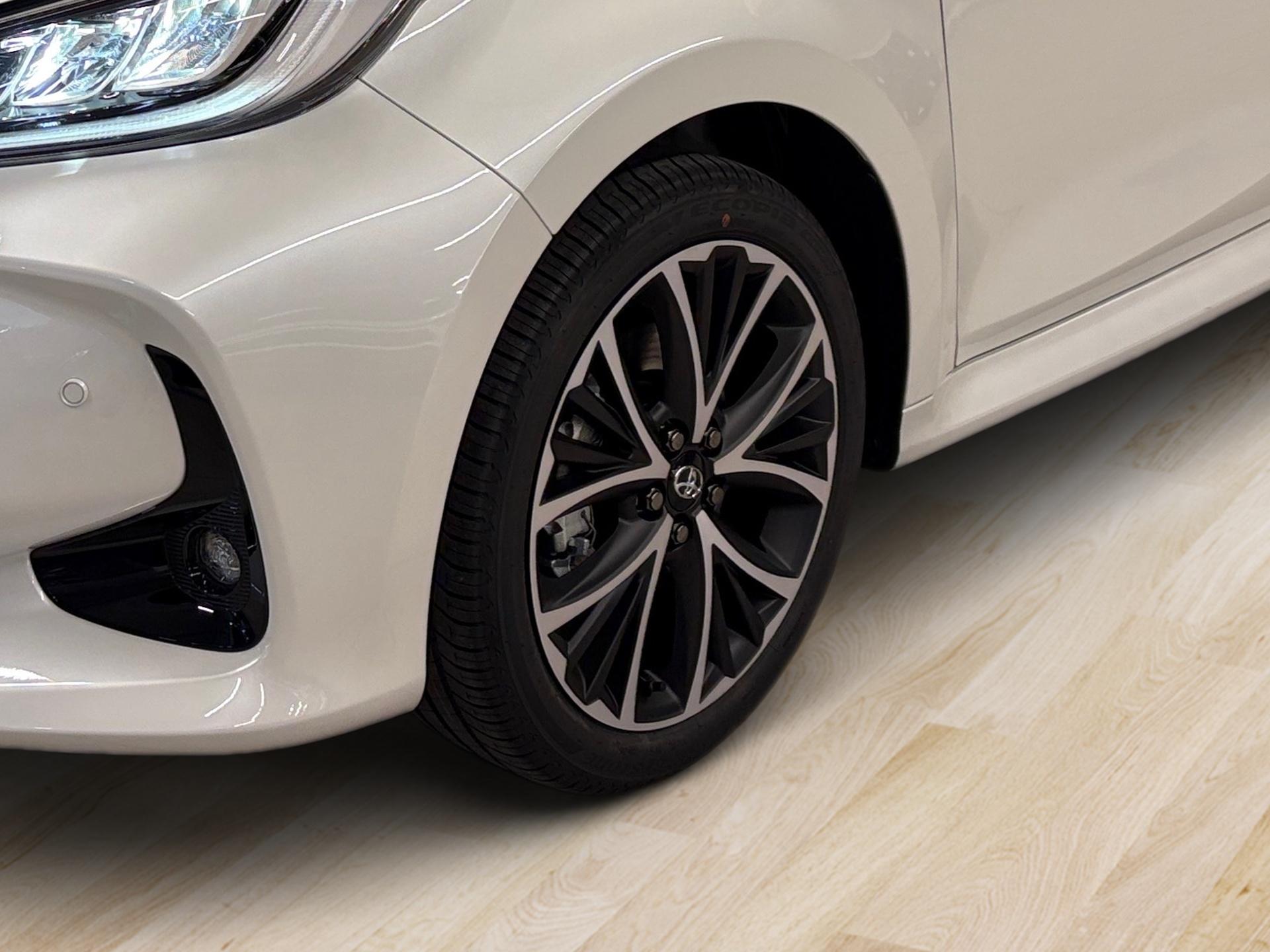 TOYOTA Yaris 1.5 Trend e-CVT-image-9