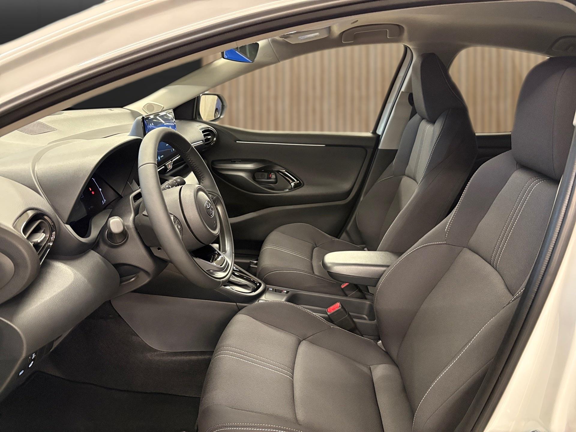 TOYOTA Yaris 1.5 Trend e-CVT-image-11