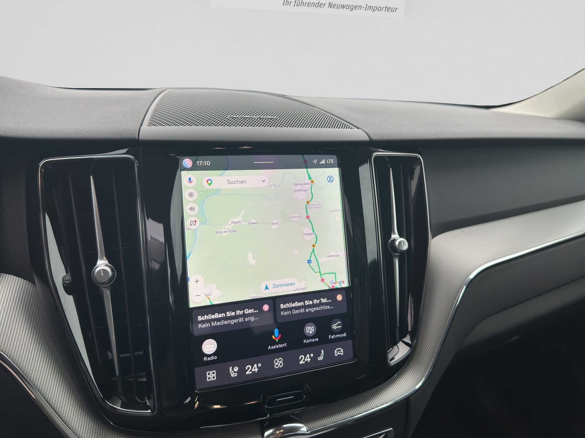 VOLVO XC60 B4 Diesel Mild Hybrid AWD Plus Dark Geartronic-image-10