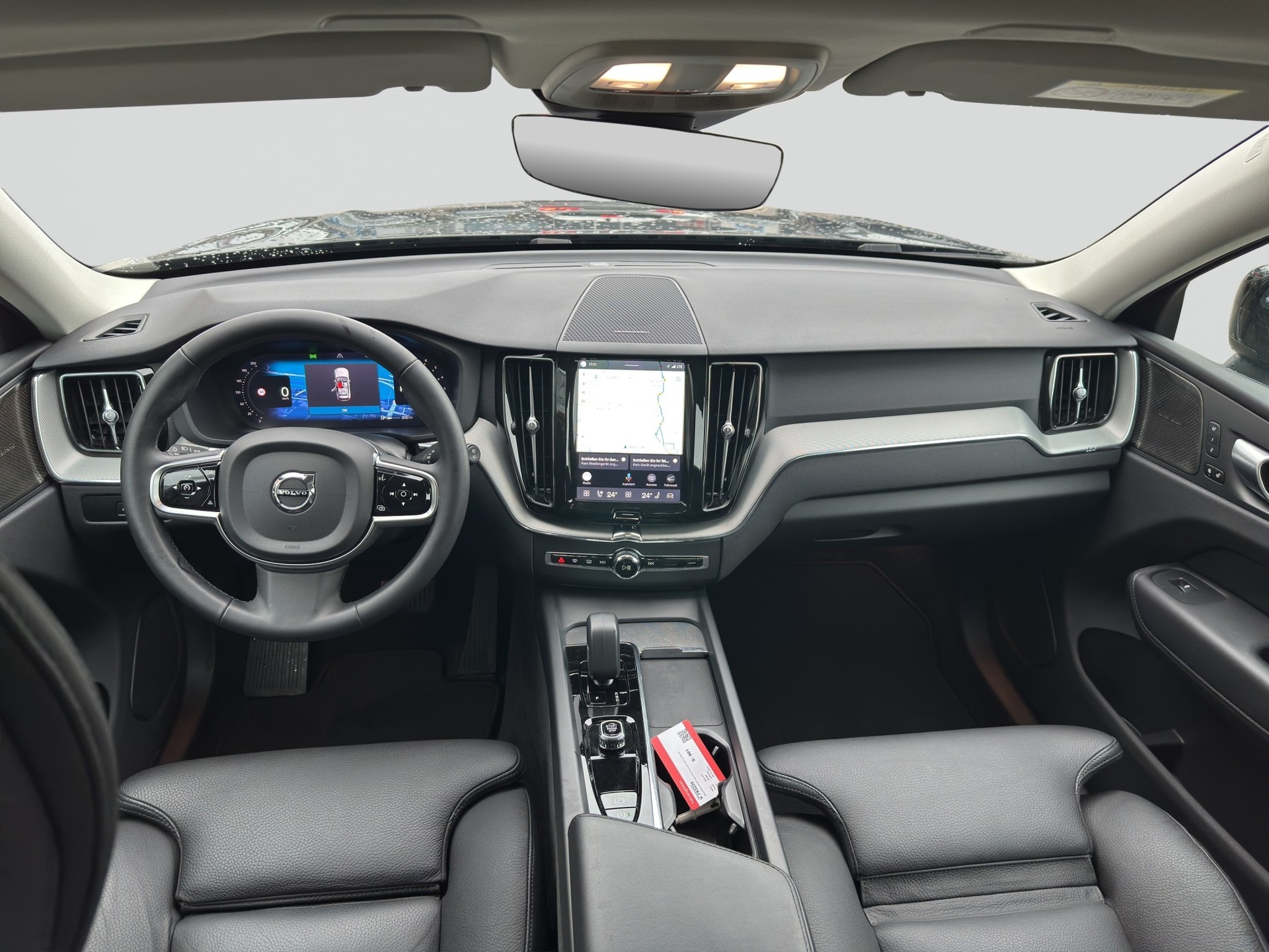 VOLVO XC60 B4 Diesel Mild Hybrid AWD Plus Dark Geartronic-image-12