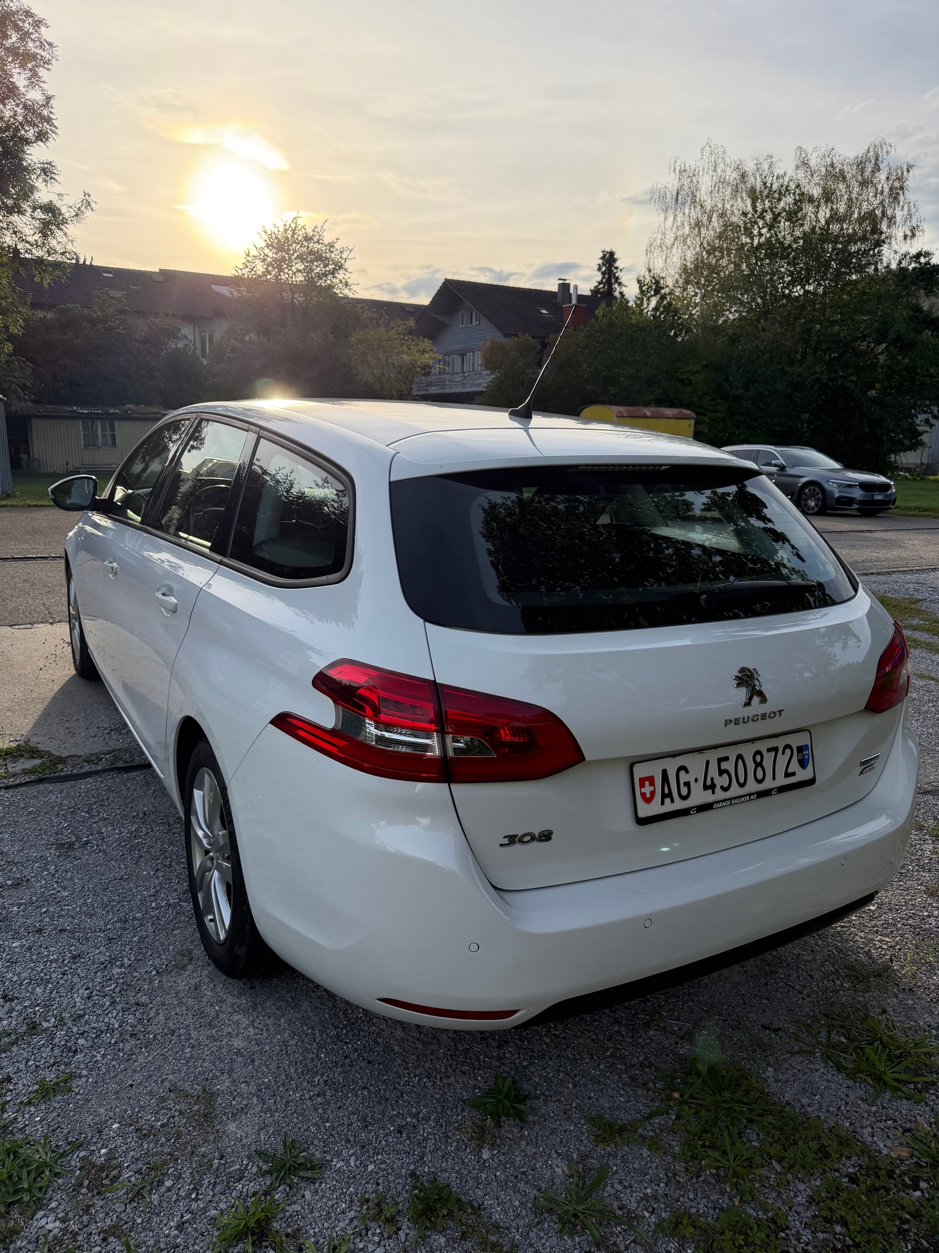 PEUGEOT 1.2 PureTech 130 Style S/S-image-2