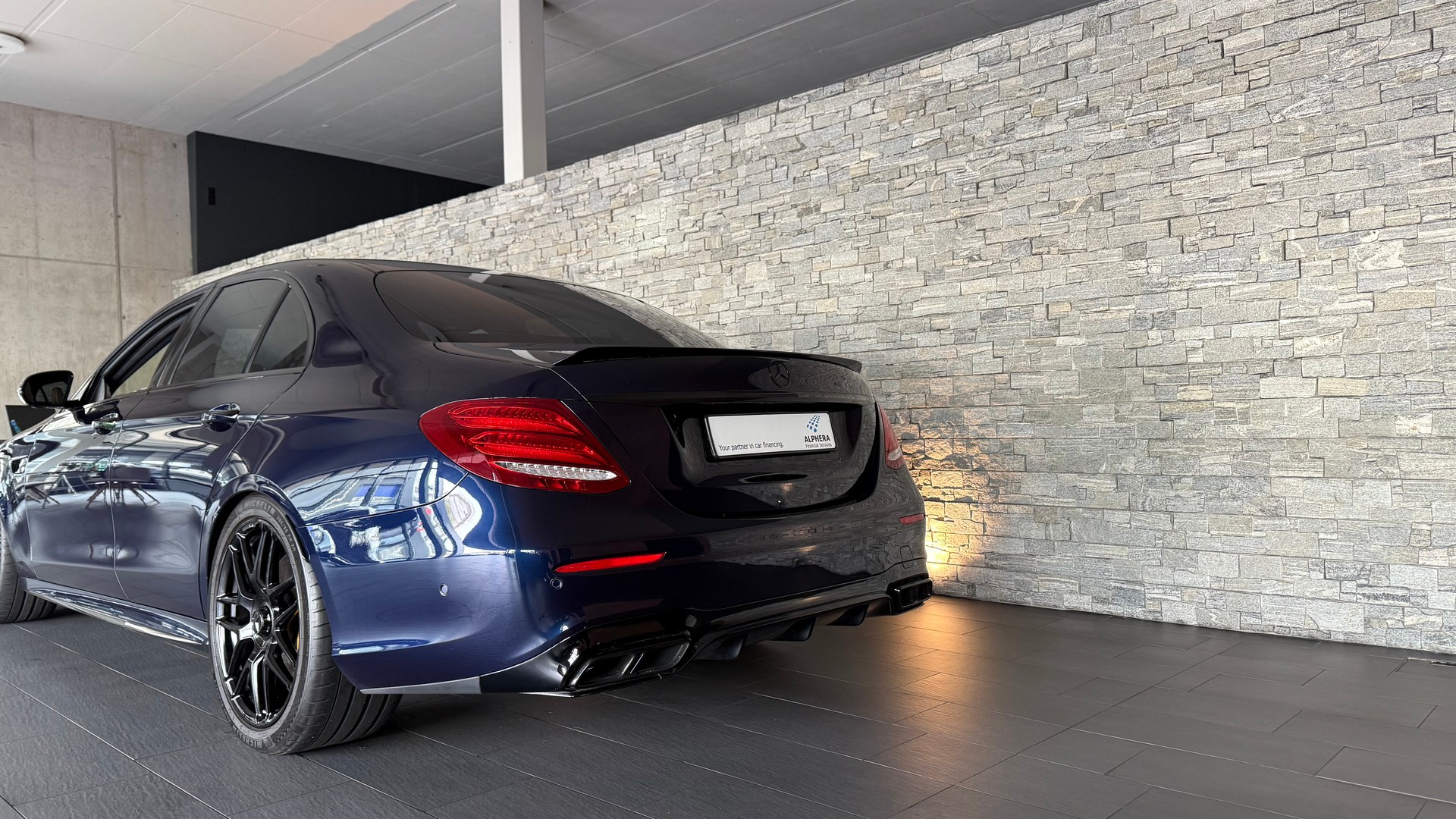 MERCEDES-BENZ E 63 AMG S 4Matic Speedshift MCT-image-4