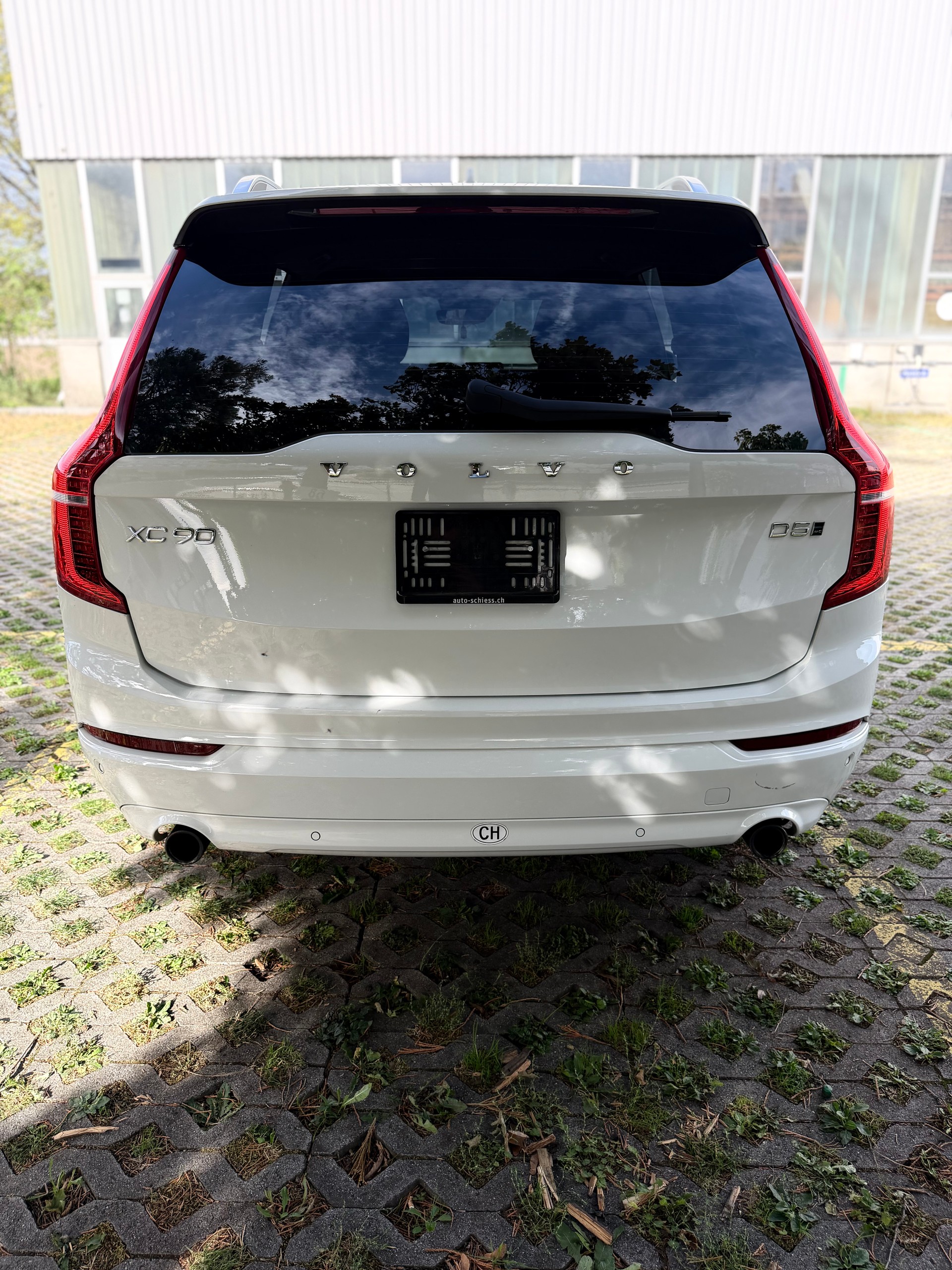 VOLVO XC90 D5 AWD Kinetic Geartronic-image-4