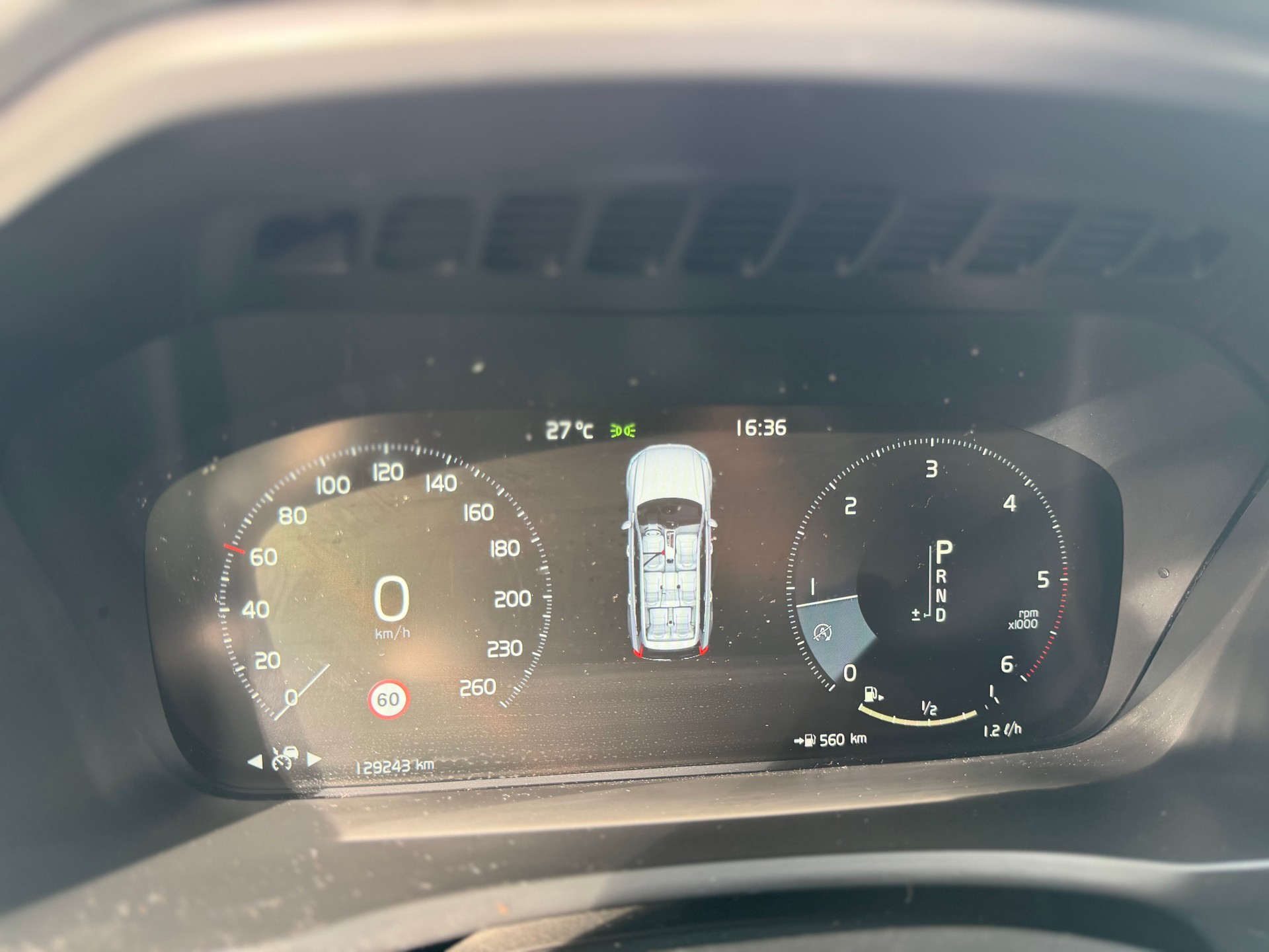 VOLVO XC90 D5 AWD Kinetic Geartronic-image-14
