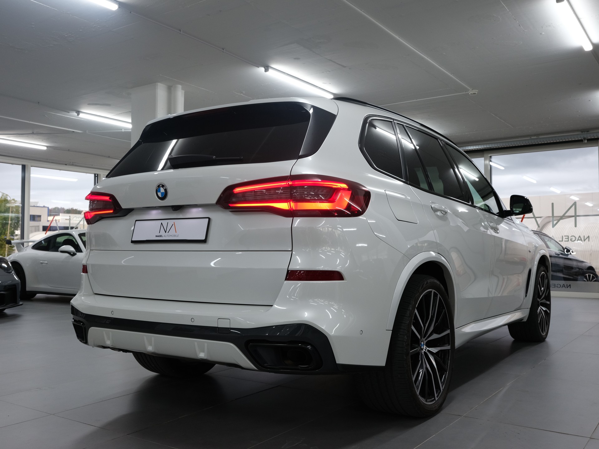 BMW X5 xDrive 48V 40d M Sport Steptronic *Panorama* *360 Kamera* *Massage*-image-2