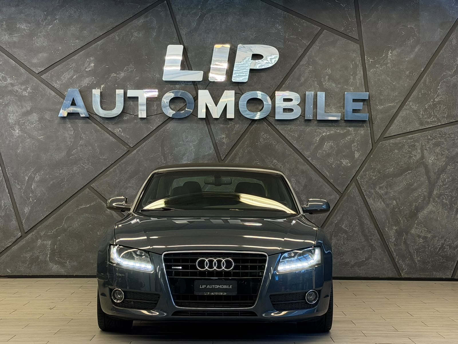 AUDI A5 Cabriolet 3.0 TDI quattro S-tronic-image-1