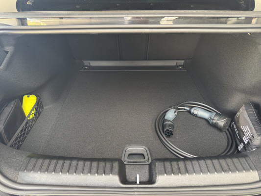 MERCEDES-BENZ C 400 94 kWh 4Matic-image-12