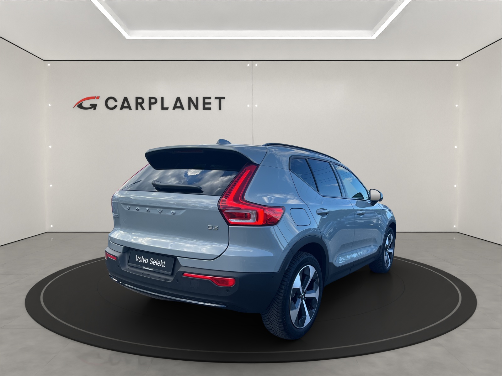 VOLVO XC40 2.0 B3 MH Plus Dark .-image-4