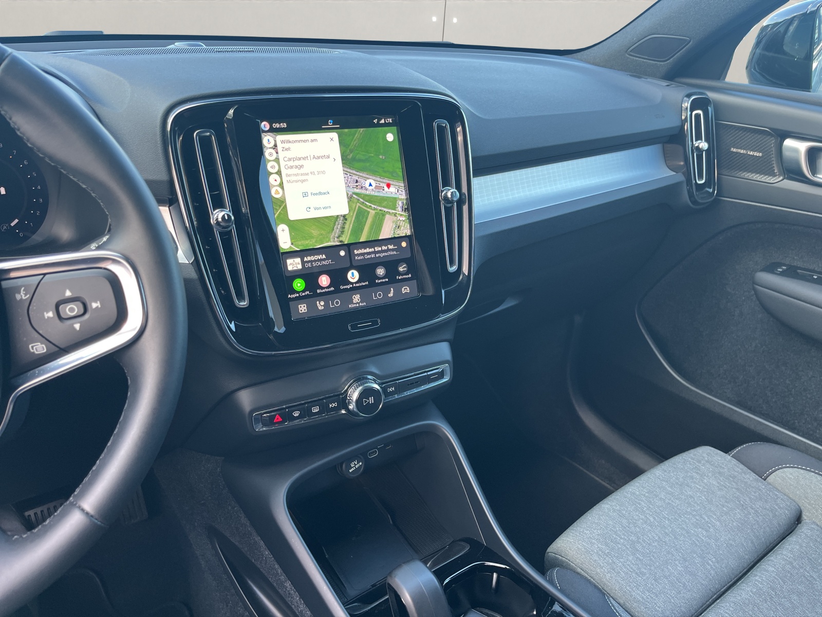 VOLVO XC40 2.0 B3 MH Plus Dark .-image-14