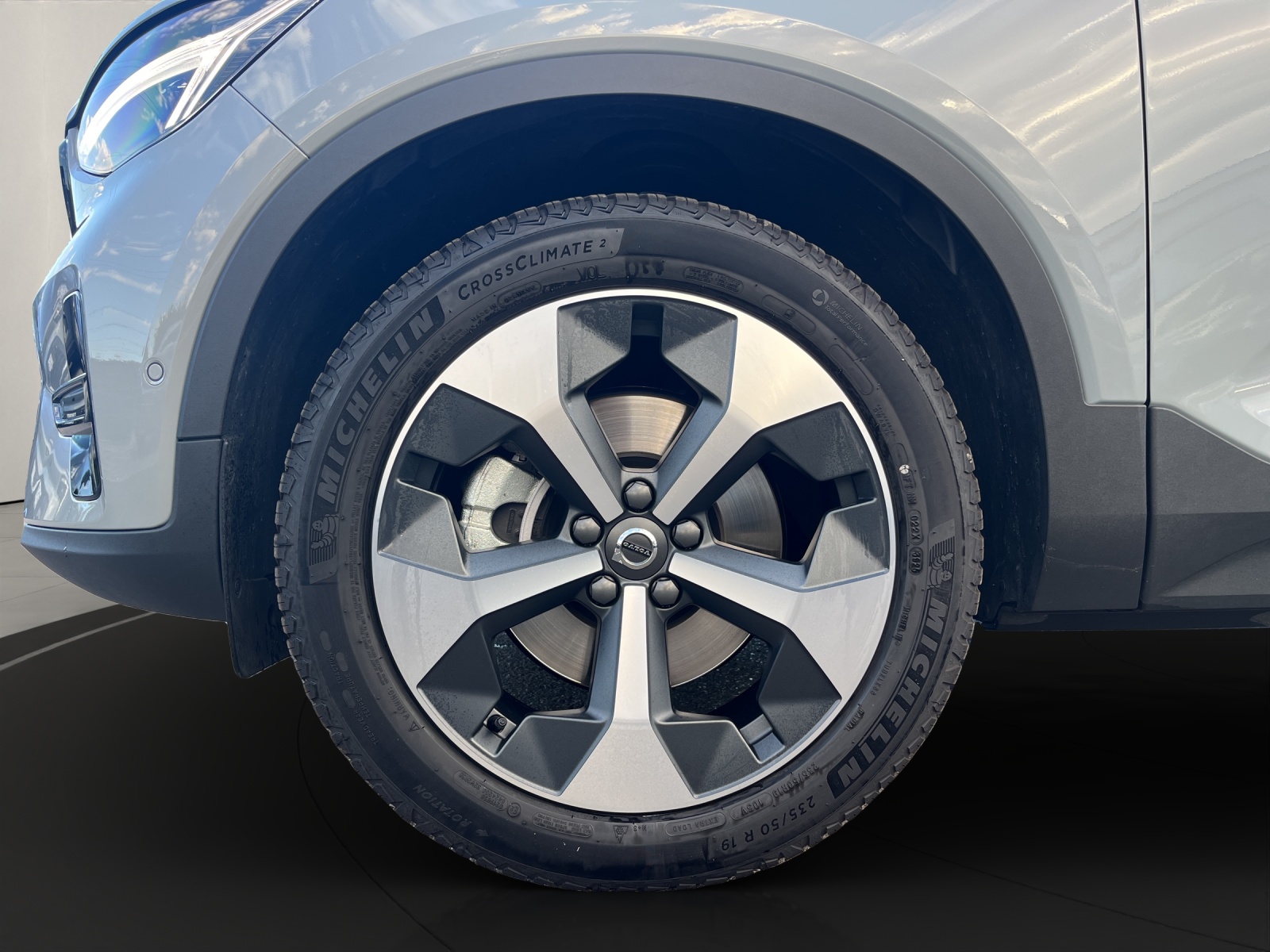 VOLVO XC40 2.0 B3 MH Plus Dark .-image-8