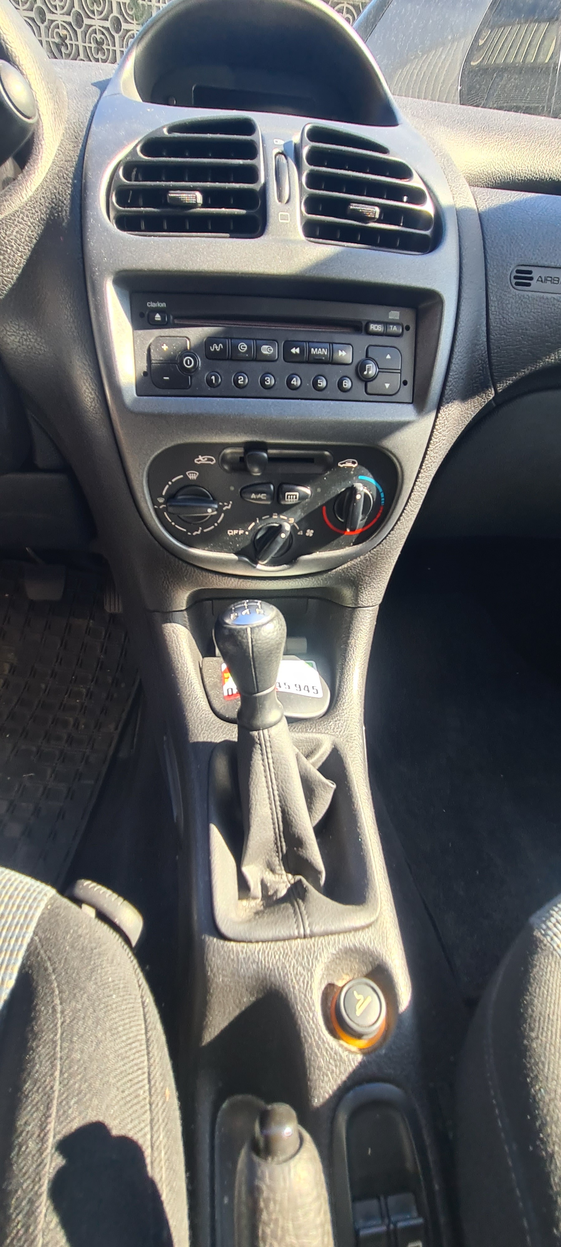 PEUGEOT 206 1.4 16V XS Sport-image-10