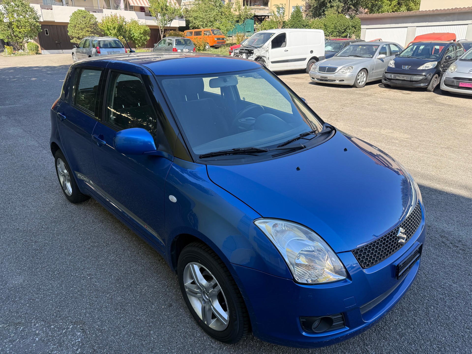 SUZUKI Swift 1.3i 16V GL Top 4x4-image-0