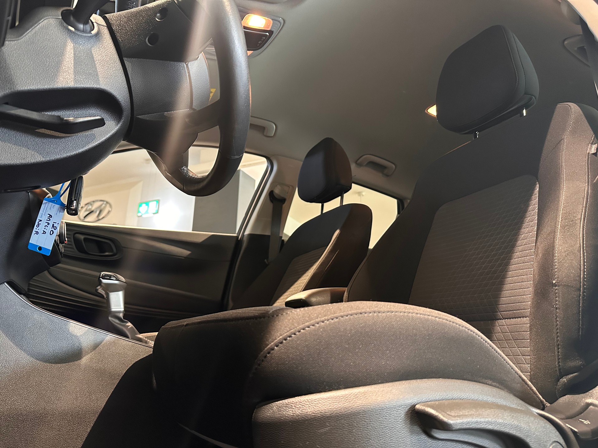 HYUNDAI i20 1.0 MH Amplia DCT-image-8