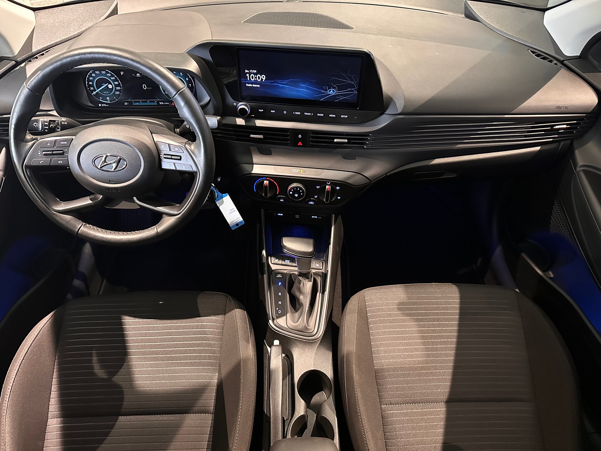 HYUNDAI i20 1.0 MH Amplia DCT-image-6