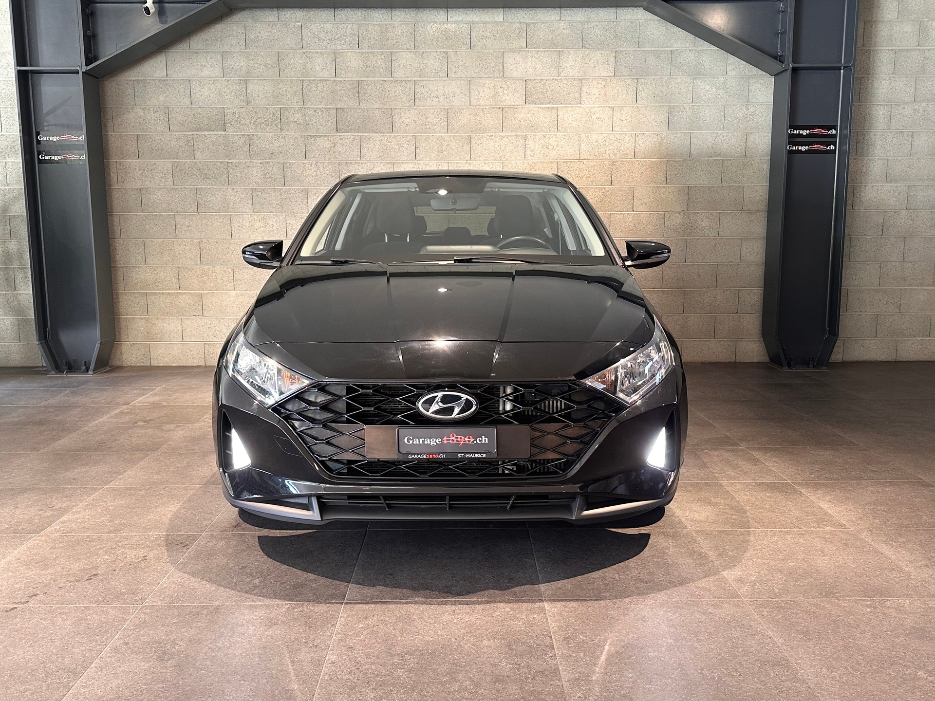 HYUNDAI i20 1.0 MH Amplia DCT-image-2