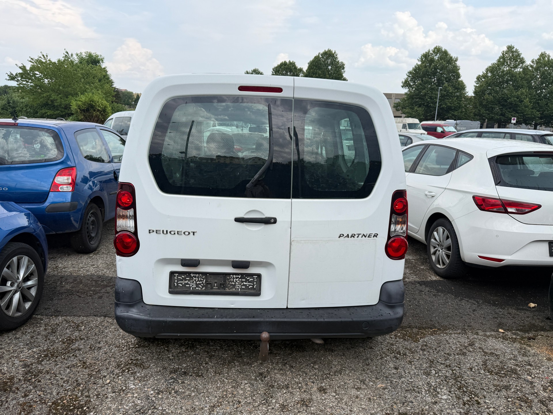 PEUGEOT Partner 1.6 VTi Urban-image-5