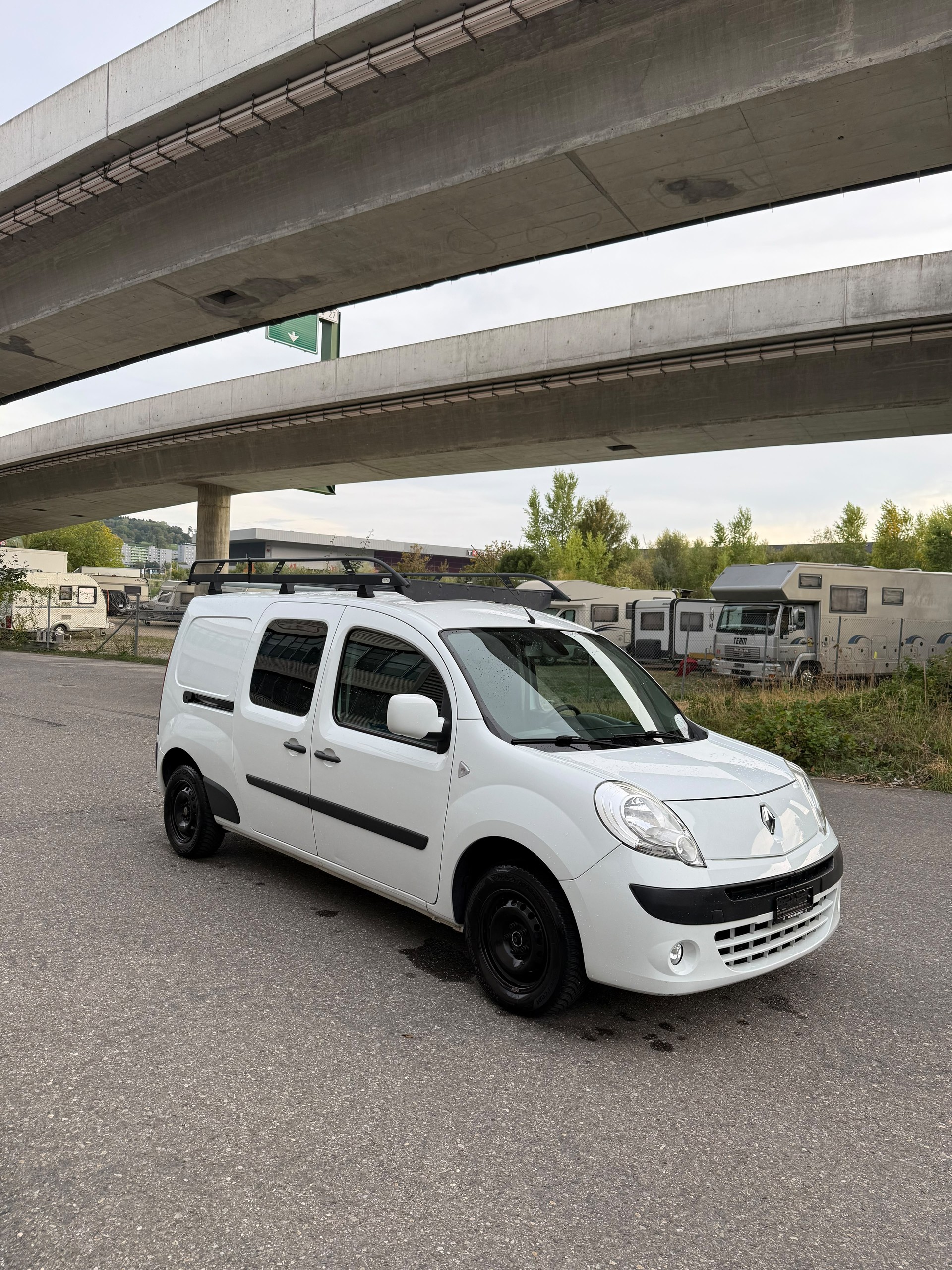 RENAULT Kangoo Maxi dCi 90-image-0