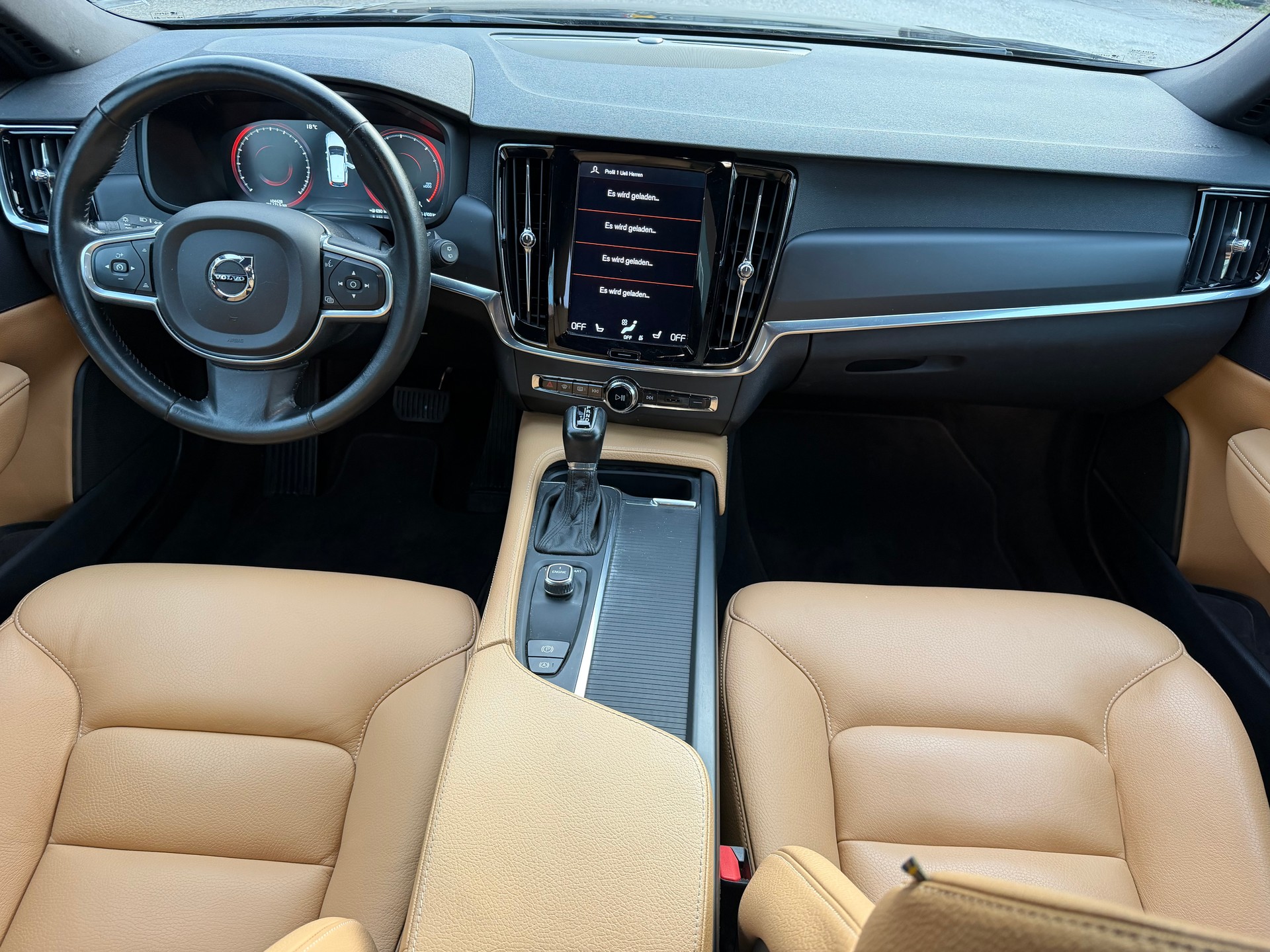VOLVO V90 D3 AWD Momentum Geartronic-image-8
