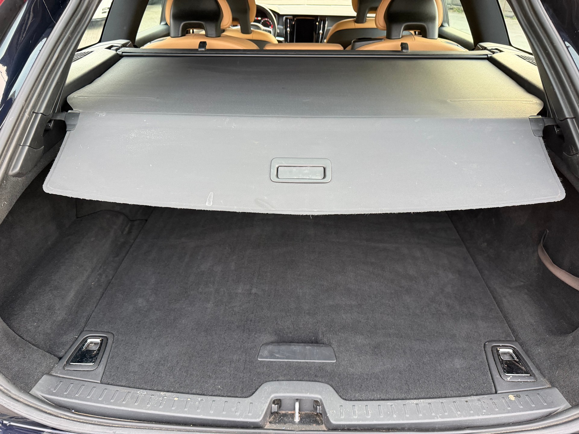 VOLVO V90 D3 AWD Momentum Geartronic-image-13