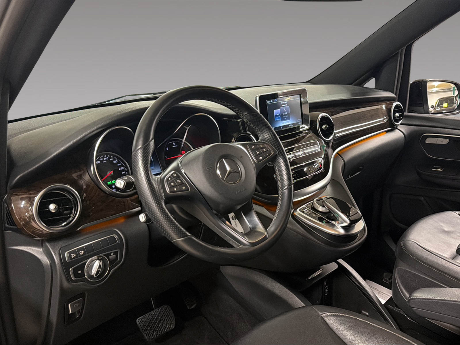 MERCEDES-BENZ V-Klasse V447 Van V 250 d BlueTec Avant. lang 4m-image-7
