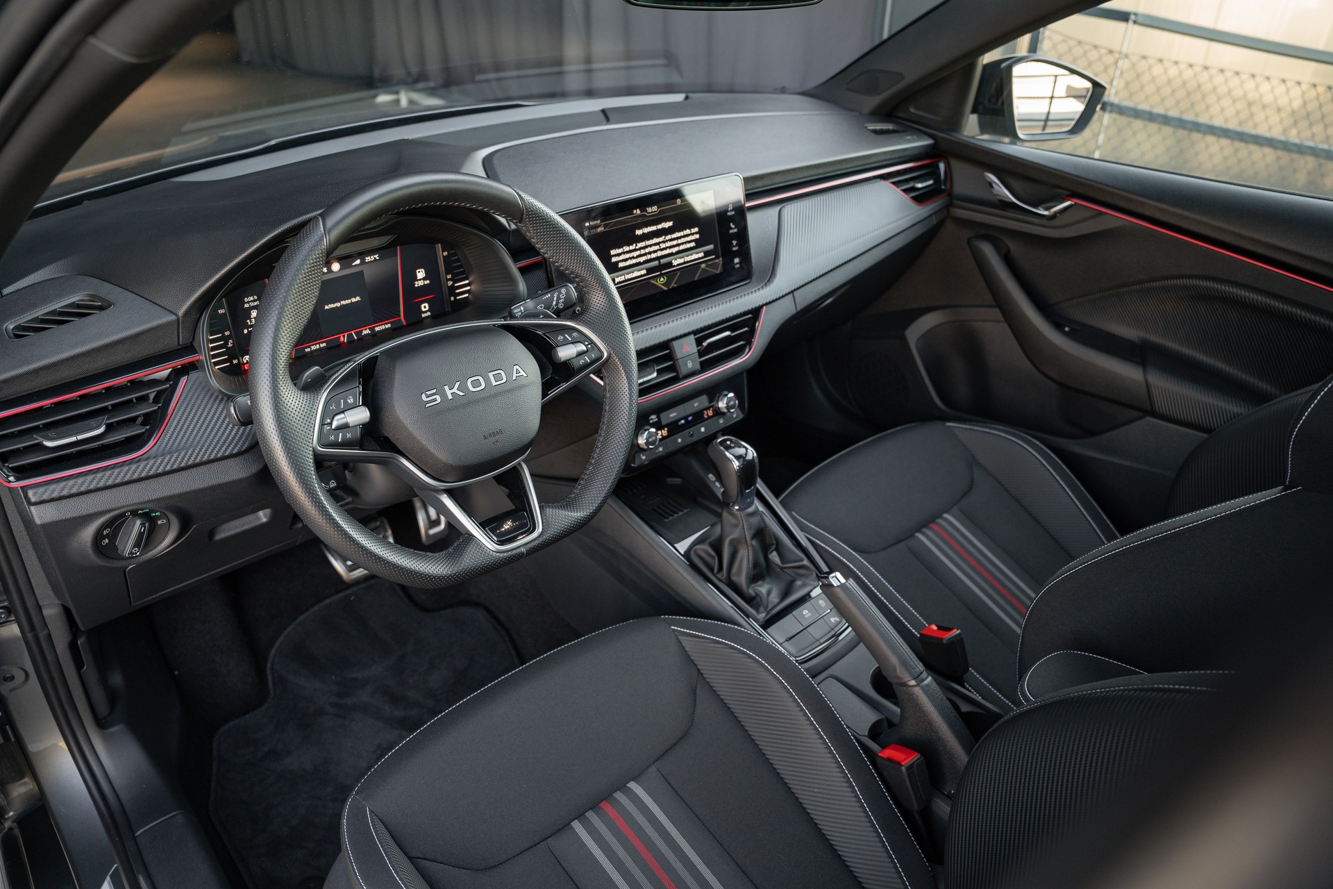 SKODA Scala 1.5 TSI Monte Carlo DSG-image-13